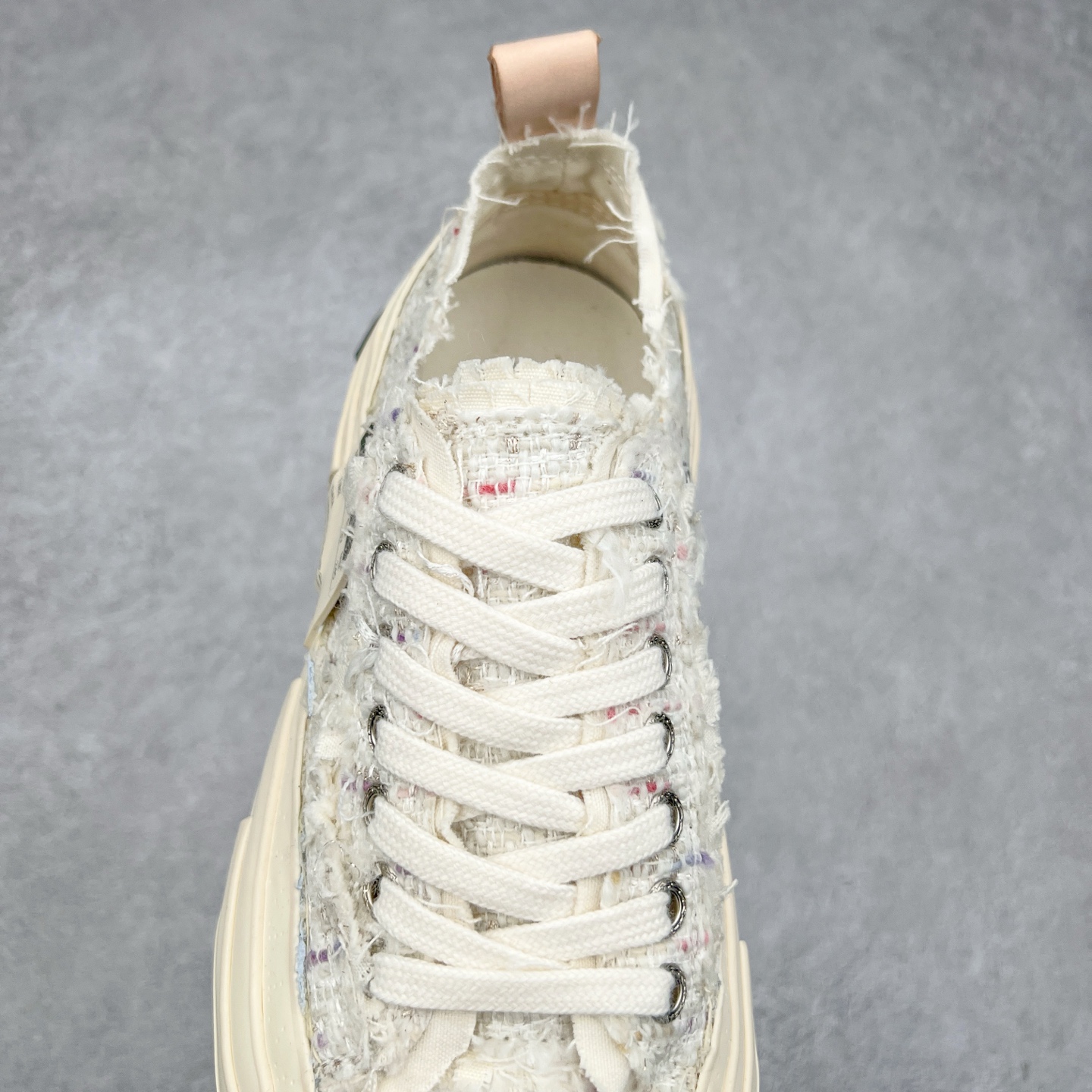 图片[5]-＃纯原 xVESSEL G.O.P. Low 全硫化乞丐鞋 吴建豪主理品牌 解构重叠厚底软木低帮硫化板鞋 全配色原鞋开发 支持对比 细节 工艺 等.. 当前市售最高版本 正确半贴合鞋标工艺 正确鞋头上翘整体楦型 原厂12蛊司厚实舒适帆布面料 面料工序需要通过三次水洗 散落自然杂乱流苏做旧复古效果 支持NFC网页编码识别 升级厚实软木塞内底 纯手工贴合多重围条硫化工艺 原鞋包装 原鞋代码鞋标完全一致 市面顶级毒盒版本 工艺细节 全网络能覆盖到的地方最强 至今无别的工厂能超越的品质 尺码：35 36 37 38 39 40 41 42 43 44 45-选品中心