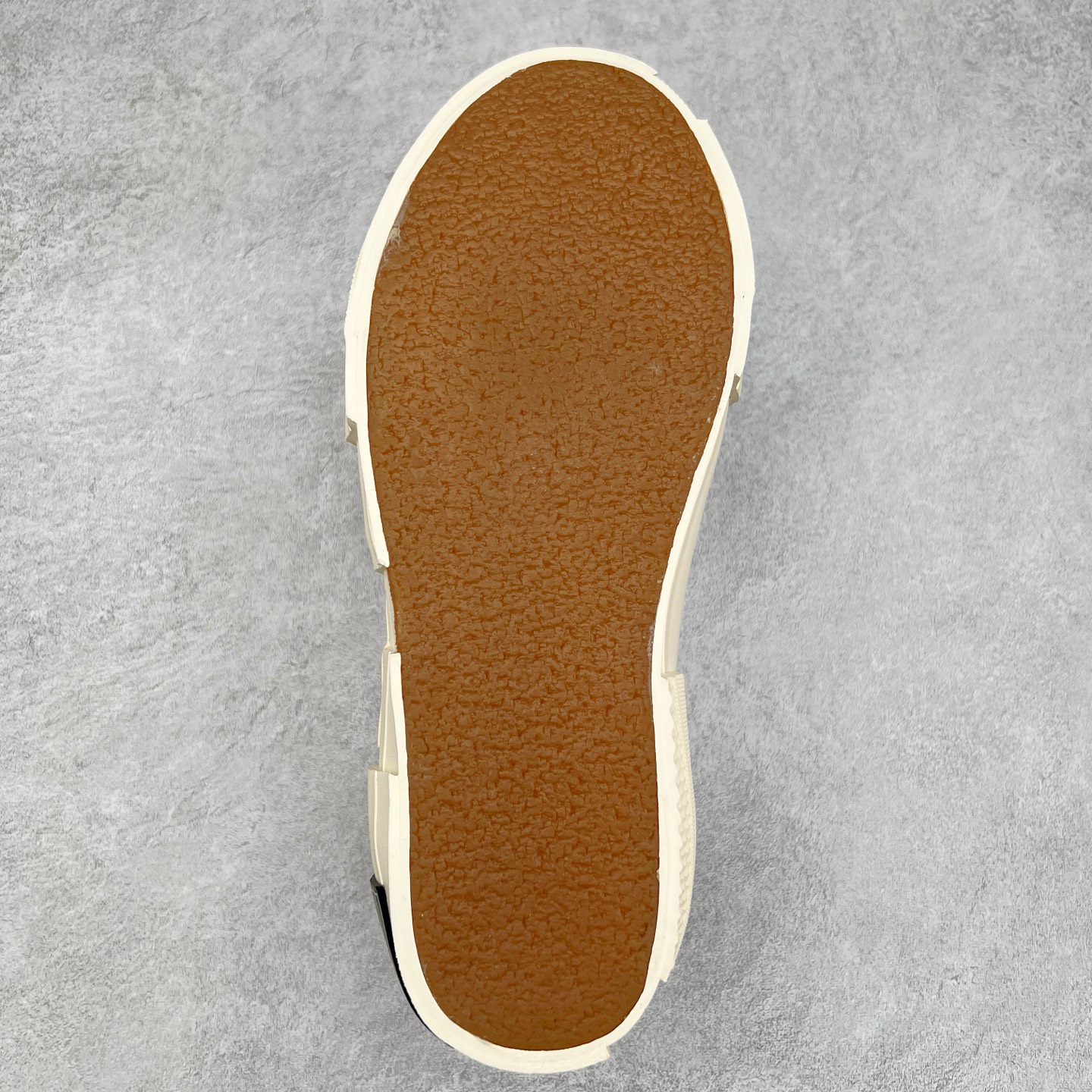 图片[9]-＃纯原 xVESSEL G.O.P. Low 全硫化乞丐鞋 吴建豪主理品牌 解构重叠厚底软木低帮硫化板鞋 全配色原鞋开发 支持对比 细节 工艺 等.. 当前市售最高版本 正确半贴合鞋标工艺 正确鞋头上翘整体楦型 原厂12蛊司厚实舒适帆布面料 面料工序需要通过三次水洗 散落自然杂乱流苏做旧复古效果 支持NFC网页编码识别 升级厚实软木塞内底 纯手工贴合多重围条硫化工艺 原鞋包装 原鞋代码鞋标完全一致 市面顶级毒盒版本 工艺细节 全网络能覆盖到的地方最强 至今无别的工厂能超越的品质 尺码：35 36 37 38 39 40 41 42 43 44 45-选品中心