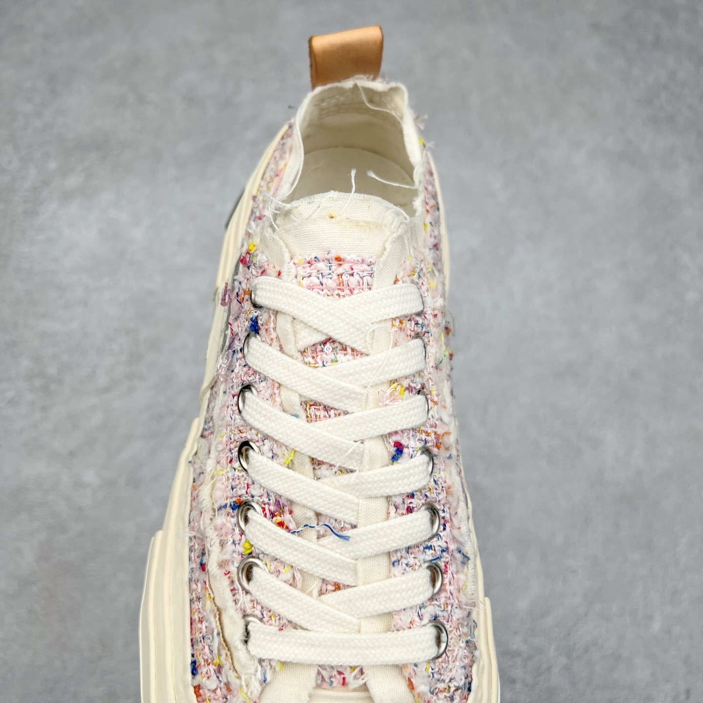 图片[5]-＃纯原 xVESSEL G.O.P. Low 全硫化乞丐鞋 吴建豪主理品牌 解构重叠厚底软木低帮硫化板鞋 全配色原鞋开发 支持对比 细节 工艺 等.. 当前市售最高版本 正确半贴合鞋标工艺 正确鞋头上翘整体楦型 原厂12蛊司厚实舒适帆布面料 面料工序需要通过三次水洗 散落自然杂乱流苏做旧复古效果 支持NFC网页编码识别 升级厚实软木塞内底 纯手工贴合多重围条硫化工艺 原鞋包装 原鞋代码鞋标完全一致 市面顶级毒盒版本 工艺细节 全网络能覆盖到的地方最强 至今无别的工厂能超越的品质 尺码：35 36 37 38 39 40 41 42 43 44 45-选品中心