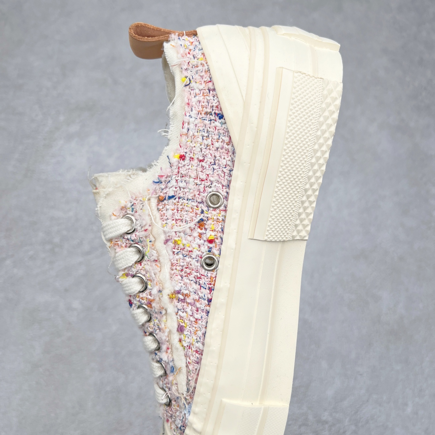 图片[7]-＃纯原 xVESSEL G.O.P. Low 全硫化乞丐鞋 吴建豪主理品牌 解构重叠厚底软木低帮硫化板鞋 全配色原鞋开发 支持对比 细节 工艺 等.. 当前市售最高版本 正确半贴合鞋标工艺 正确鞋头上翘整体楦型 原厂12蛊司厚实舒适帆布面料 面料工序需要通过三次水洗 散落自然杂乱流苏做旧复古效果 支持NFC网页编码识别 升级厚实软木塞内底 纯手工贴合多重围条硫化工艺 原鞋包装 原鞋代码鞋标完全一致 市面顶级毒盒版本 工艺细节 全网络能覆盖到的地方最强 至今无别的工厂能超越的品质 尺码：35 36 37 38 39 40 41 42 43 44 45-选品中心