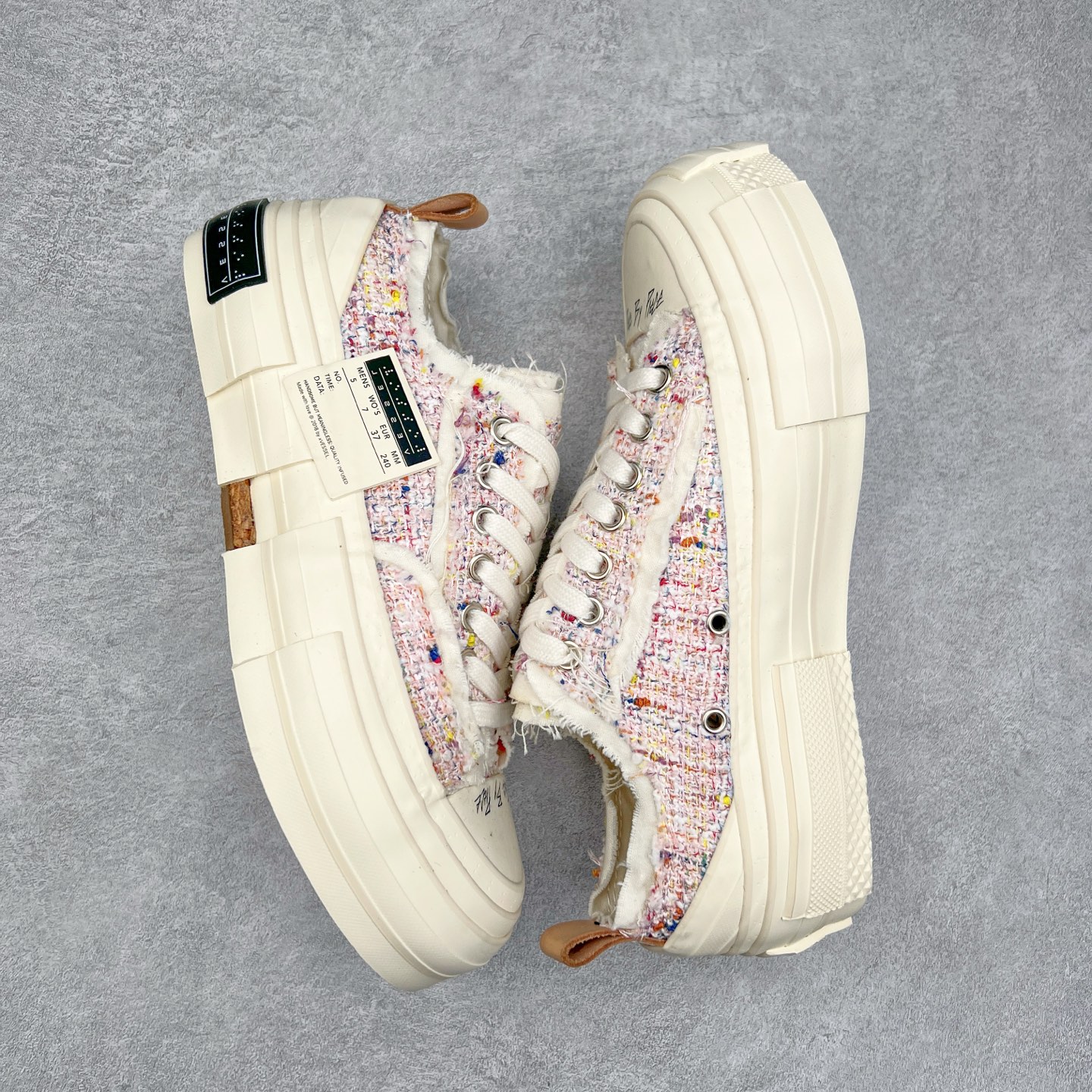 图片[3]-＃纯原 xVESSEL G.O.P. Low 全硫化乞丐鞋 吴建豪主理品牌 解构重叠厚底软木低帮硫化板鞋 全配色原鞋开发 支持对比 细节 工艺 等.. 当前市售最高版本 正确半贴合鞋标工艺 正确鞋头上翘整体楦型 原厂12蛊司厚实舒适帆布面料 面料工序需要通过三次水洗 散落自然杂乱流苏做旧复古效果 支持NFC网页编码识别 升级厚实软木塞内底 纯手工贴合多重围条硫化工艺 原鞋包装 原鞋代码鞋标完全一致 市面顶级毒盒版本 工艺细节 全网络能覆盖到的地方最强 至今无别的工厂能超越的品质 尺码：35 36 37 38 39 40 41 42 43 44 45-选品中心