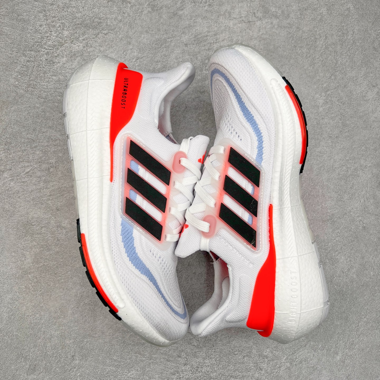 图片[3]-＃纯原福利 AD Ultra Boost Light UB2023系列低帮袜套式针织透气缓震休闲运动慢跑鞋 历经10年不断创新以科技重塑跑步推出全新超轻新科技跑鞋 力求为跑步添活力 搭载LIGHT BOOST中底的新鲜演绎 无论节奏快慢、距离长短 伴你活力畅跑 延续了该系列的设计语言 采用分区编织鞋面 鞋头处网眼孔洞更大 提升透气性 一体式鞋舌 避免运动中出现偏移 实现鞋脚一体性 鞋侧 TPU 材质 有效提供支撑性 镂空的设计 同时减轻整体重量 最明显的则是中底部分 不仅是厚度夸张 大家最熟悉的 Boost 材质终于迎来升级 减重 30% 带来更轻量化的上脚感受 尺码：36 36.5 37 38 38.5 39 40 40.5 41 42 42.5 43 44 44.5 45-选品中心