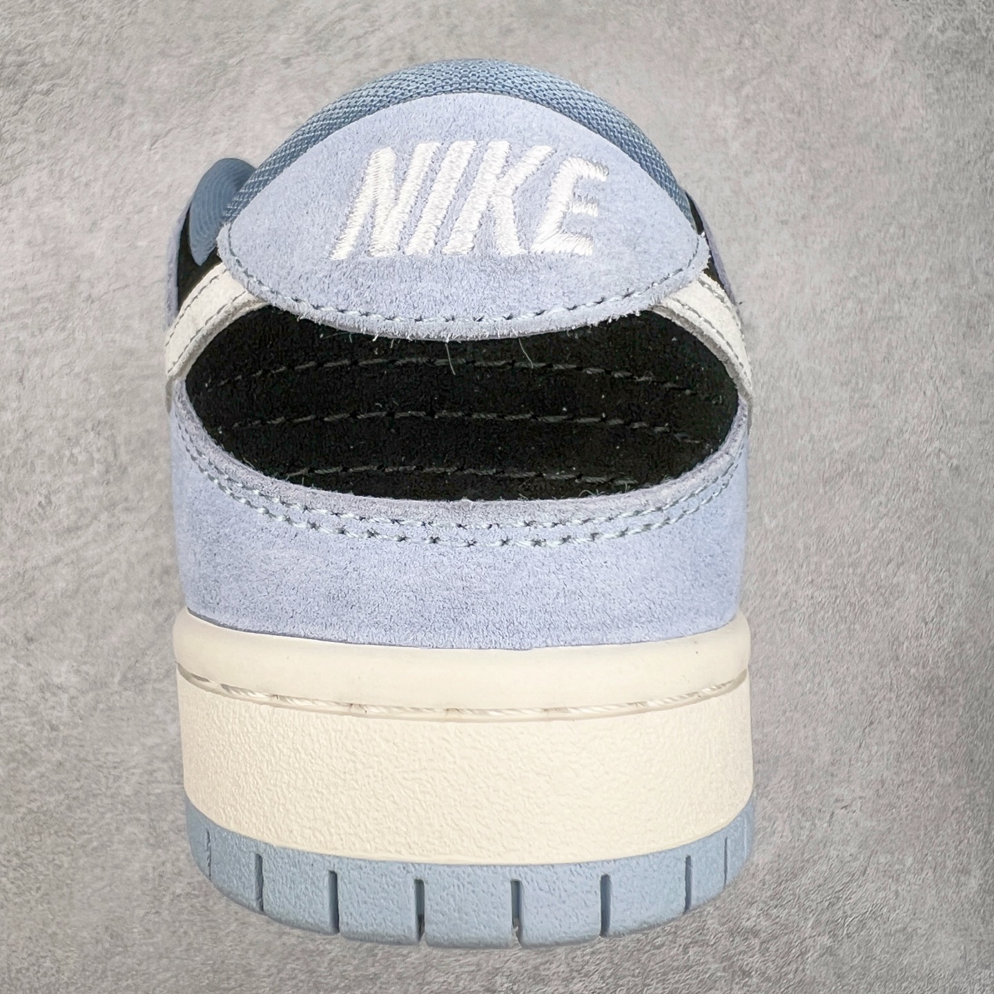 图片[8]-＃F版 NK SB Dunk Low HF3063-400 性价比王者 极限压缩利润空间 超乎所想的高性价比 用料绝不含糊 原盒原配 正确耐磨橡胶大底 超高清洁度 全鞋零毛边皮料切割 全套原楦原模倾力打造完美版型 尺码：36 36.5 37.5 38 38.5 39 40 40.5 41 42 42.5 43 44 44.5 45 46 47.5-选品中心