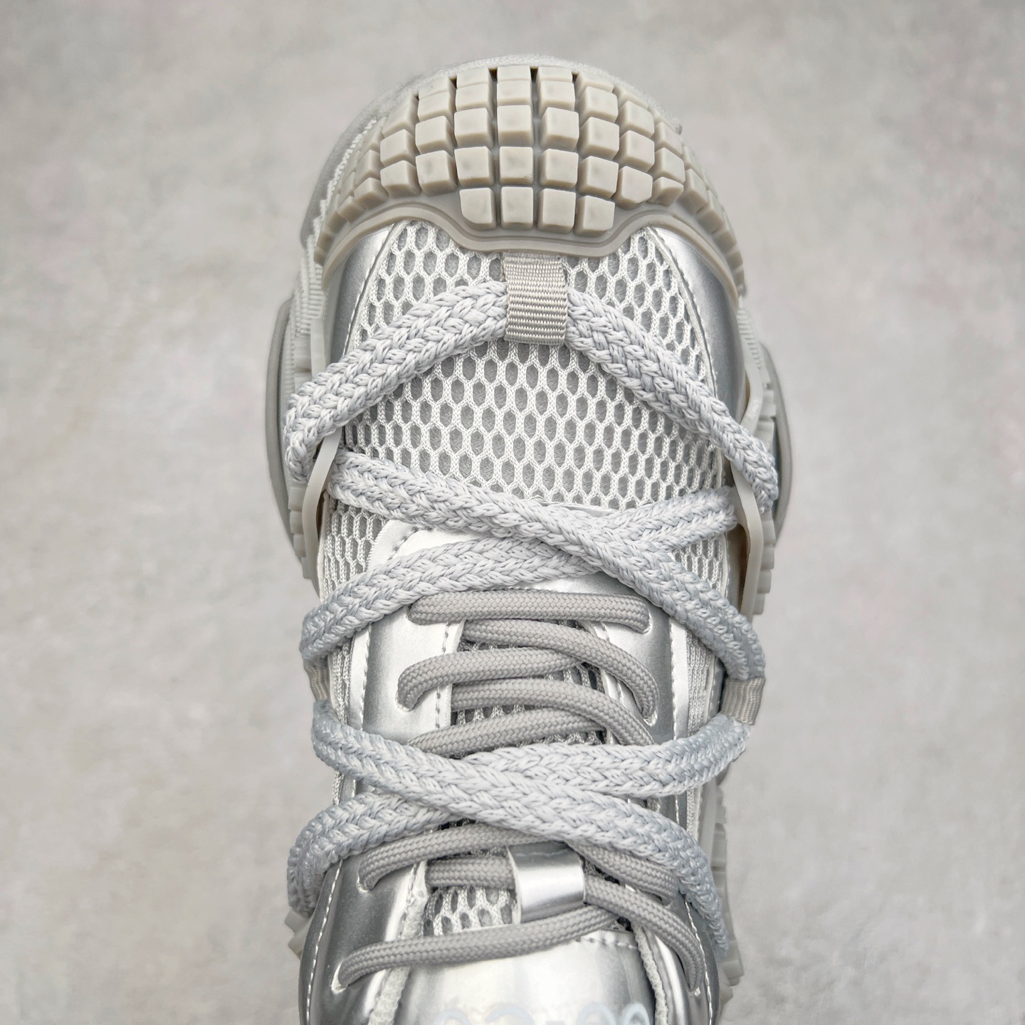 图片[4]-GG-CC时尚休闲松糕鞋厚底增高老爹鞋系列 广东大厂出品 完美细节 25ss春季新款厚底增高 大长腿 时髦look轻松定格 不费力展现率性氛围 高档银盒 酷帅机能风不规则设计大底 轻便舒适百搭 GGcc厚底增高简直就是小个子的快乐! 不管怎么搭都好看~ 尺码：35 36 37 38 39 40-选品中心