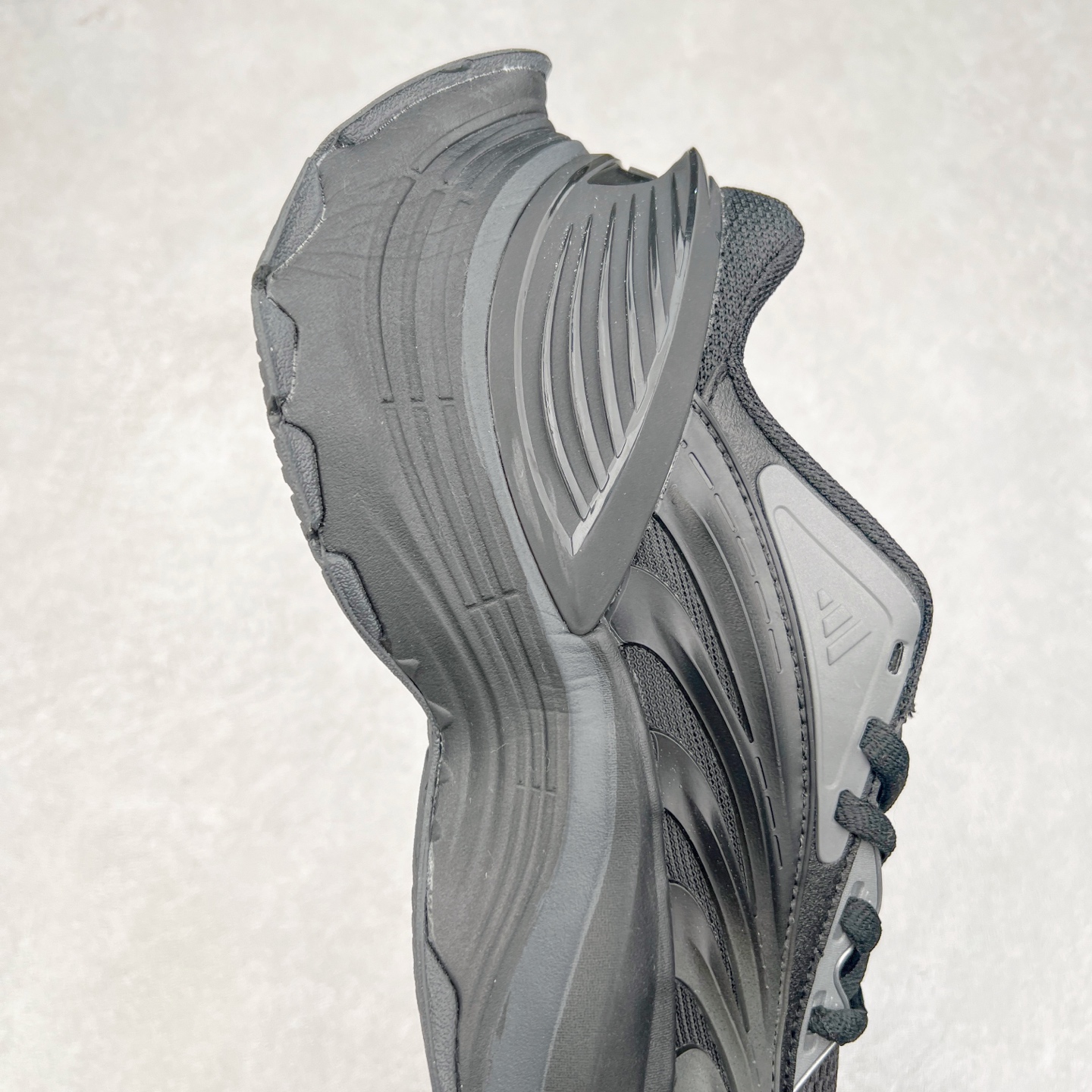 图片[6]-AD XLG MTW系列 舒适百搭防滑耐磨低帮跑步鞋老爹鞋 JR5383 鞋面采用贯穿式银条 完整的线条流畅度带来充分的视觉享受 鞋舌若隐若现的LOGO充满神秘感 夸张的鞋后跟幅度设计 线条感延伸至后跟标志三条杆彰显adidas调性 中底采用LIGHT STRIKE科技 在满足穿搭属性的同时提供舒适的脚感 完整的流线型设计语言 从鞋面贯穿到鞋底以及鞋花纹路 颜值与实力兼具 秀场与日常皆融 未来已来 让我们继续期待 实拍调校N版已经零色差零失真 百分百还原实物色彩所见即所得 不存在货不对板色差等低级问题 选购参考实物拍摄 不混卖不参货 只用心做好货严格选品 承诺混一赔十 尺码：36 36.5 37.5 38 38.5 39 40 40.5 41 42 42.5 43 44 44.5 45-选品中心