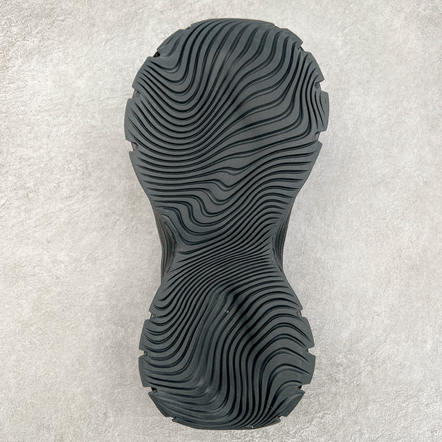 图片[9]-AD XLG MTW系列 舒适百搭防滑耐磨低帮跑步鞋老爹鞋 JR5383 鞋面采用贯穿式银条 完整的线条流畅度带来充分的视觉享受 鞋舌若隐若现的LOGO充满神秘感 夸张的鞋后跟幅度设计 线条感延伸至后跟标志三条杆彰显adidas调性 中底采用LIGHT STRIKE科技 在满足穿搭属性的同时提供舒适的脚感 完整的流线型设计语言 从鞋面贯穿到鞋底以及鞋花纹路 颜值与实力兼具 秀场与日常皆融 未来已来 让我们继续期待 实拍调校N版已经零色差零失真 百分百还原实物色彩所见即所得 不存在货不对板色差等低级问题 选购参考实物拍摄 不混卖不参货 只用心做好货严格选品 承诺混一赔十 尺码：36 36.5 37.5 38 38.5 39 40 40.5 41 42 42.5 43 44 44.5 45-选品中心