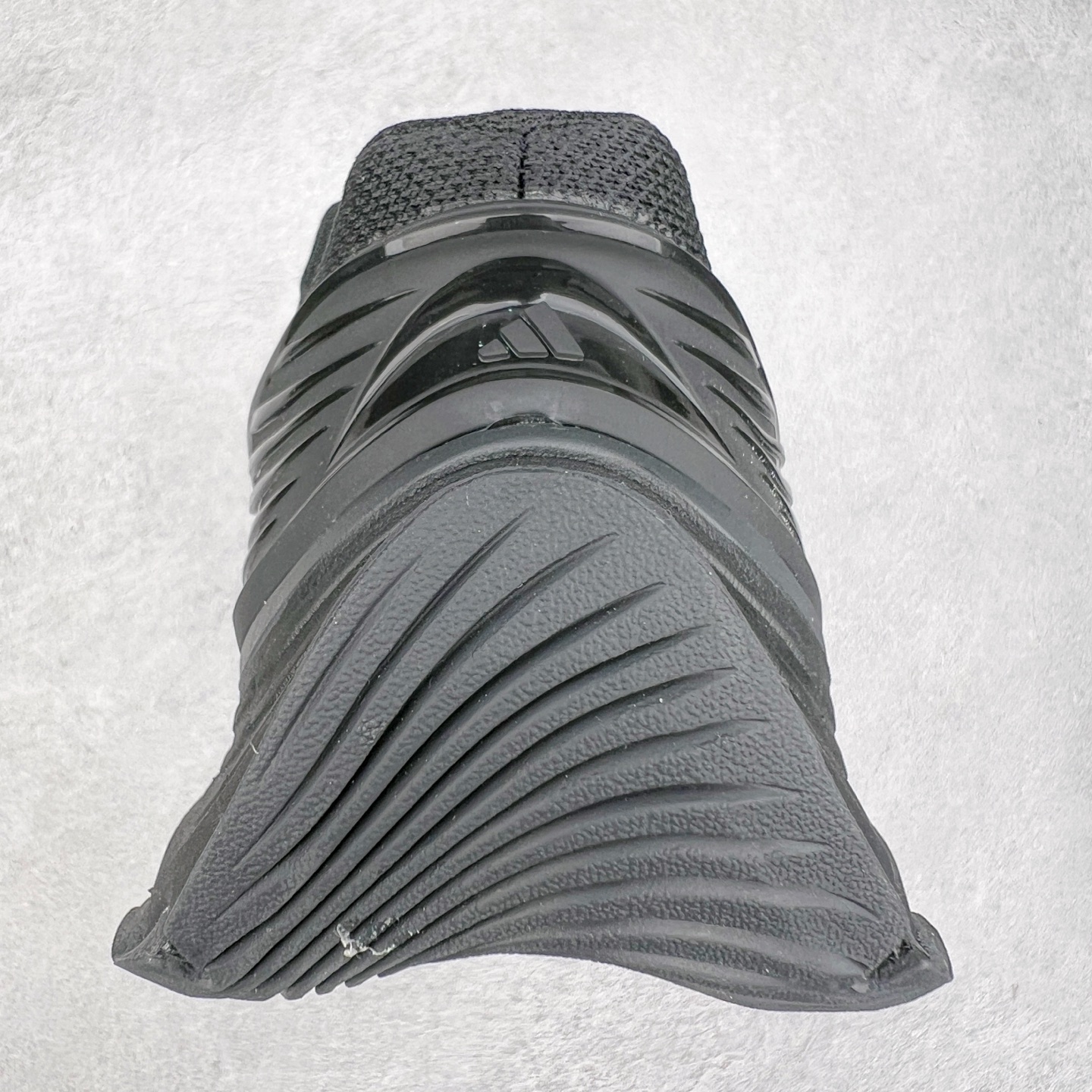 图片[8]-AD XLG MTW系列 舒适百搭防滑耐磨低帮跑步鞋老爹鞋 JR5383 鞋面采用贯穿式银条 完整的线条流畅度带来充分的视觉享受 鞋舌若隐若现的LOGO充满神秘感 夸张的鞋后跟幅度设计 线条感延伸至后跟标志三条杆彰显adidas调性 中底采用LIGHT STRIKE科技 在满足穿搭属性的同时提供舒适的脚感 完整的流线型设计语言 从鞋面贯穿到鞋底以及鞋花纹路 颜值与实力兼具 秀场与日常皆融 未来已来 让我们继续期待 实拍调校N版已经零色差零失真 百分百还原实物色彩所见即所得 不存在货不对板色差等低级问题 选购参考实物拍摄 不混卖不参货 只用心做好货严格选品 承诺混一赔十 尺码：36 36.5 37.5 38 38.5 39 40 40.5 41 42 42.5 43 44 44.5 45-选品中心