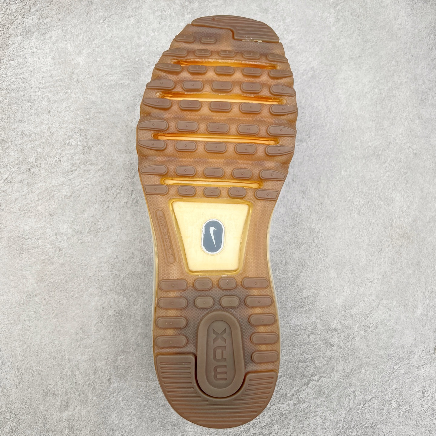 图片[9]-＃纯原 NK Air Max 2013 经典舒适时尚耐磨透气低帮气垫跑步鞋 HV4303-099 携时尚设计闪亮回归 出众有型 采用网眼布细节和运动风无缝覆面 助你保持清爽感受 塑就焕新造型 经典 Flywire 设计搭配经典全掌型 Max Air 缓震配置 缔造出众舒适感和支撑效果实拍调校N版已经零色差零失真 百分百还原实物色彩所见即所得 不存在货不对板色差等低级问题 选购参考实物拍摄 不混卖不参货 只用心做好货严格选品 承诺混一赔十 尺码：35.5 36 36.5 37.5 38 38.5 39 40 40.5 41 42 42.5 43 44 44.5 45 46 46.5-选品中心