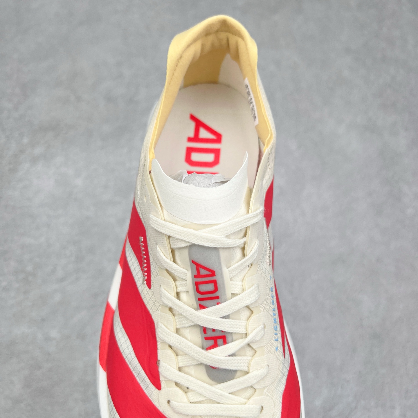 图片[5]-AD Adizero Adios Pro 4 马拉松竞速专业跑鞋 JR4542 CELERMESH针织网面非常轻薄 纤维间的缝隙很大 可以保证跑步时的透气、排汗效果 鞋舌直接与两侧的内衬和鞋底连接在一起 在跑步过程中不会被鞋舌的左右移动所困扰 在标准鞋带孔的基础上再拓宽一组鞋带孔 适合不同脚型的需求 突破性 EnergyRods 技术，有助于跑者实现更好的成绩 中底独特的LIGHTSTRIKE PRO泡棉材质 微弹感觉在跑步过程中给予了良好的支撑体验 对于顶级精英和高水平进阶跑者来说 ADIOS PRO是一双值得信赖的竞速比赛用鞋 尺码：36 36.5 37.5 38 38.5 39 40 40.5 41 42 42.5 43 44 44.5 45-选品中心