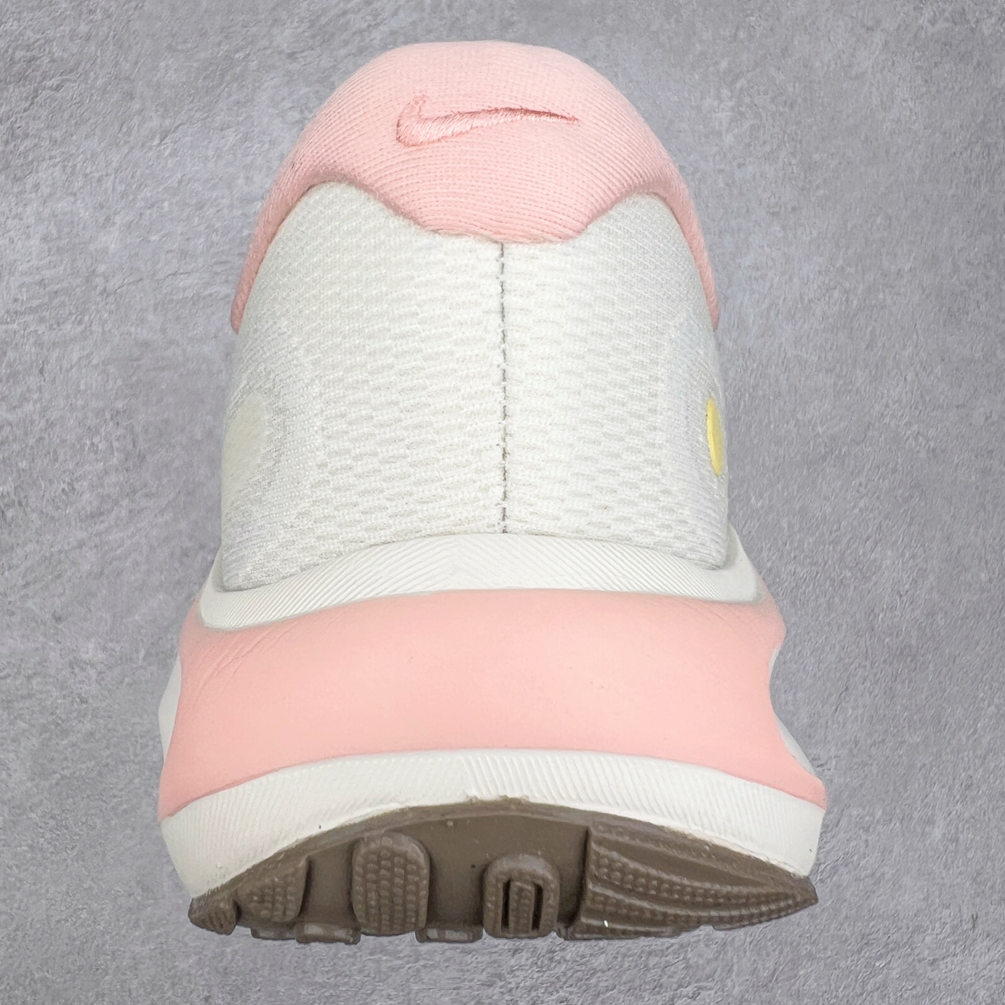 图片[8]-＃纯原福利 NK Journey Run 旅程慢跑系列低帮轻质缓震休闲运动公路跑步鞋 采用科技织法轻盈织物合成鞋面材质 搭载柔软厚实ComfiRide 泡绵缓震组合外置防滑耐磨橡胶底片 穿上 Journey Run 公路跑步鞋 尽情畅跑 享受每一步的风景 搭载柔软厚实的 ComfiRide 泡绵缓震配置 助你征服充满挑战的路面 大步流星 微笑前行 该鞋款舒适非凡 让你爱不释脚 尺码：35.5 36 36.5 37.5 38 38.5 39 40 40.5 41 42 42.5 43 44 44.5 45-选品中心