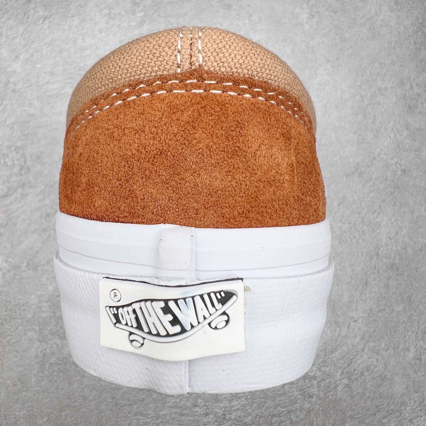 图片[8]-Vans Old Skool LX 36VT 脏橘 范斯官方 防滑耐磨复古休闲板鞋 鞋身棕橘色牛仔布和麂皮拼接 经典Style 36 鞋型增强复古属性 从鞋型和贴合度方面重塑鞋款 全皮压纹材质质感拉满 缓震活动鞋垫使脚感更舒适 货号：VN000D57TBR 尺码：36 36.5 37 38 38.5 39 40 40.5 41 42 42.5 43 44-选品中心