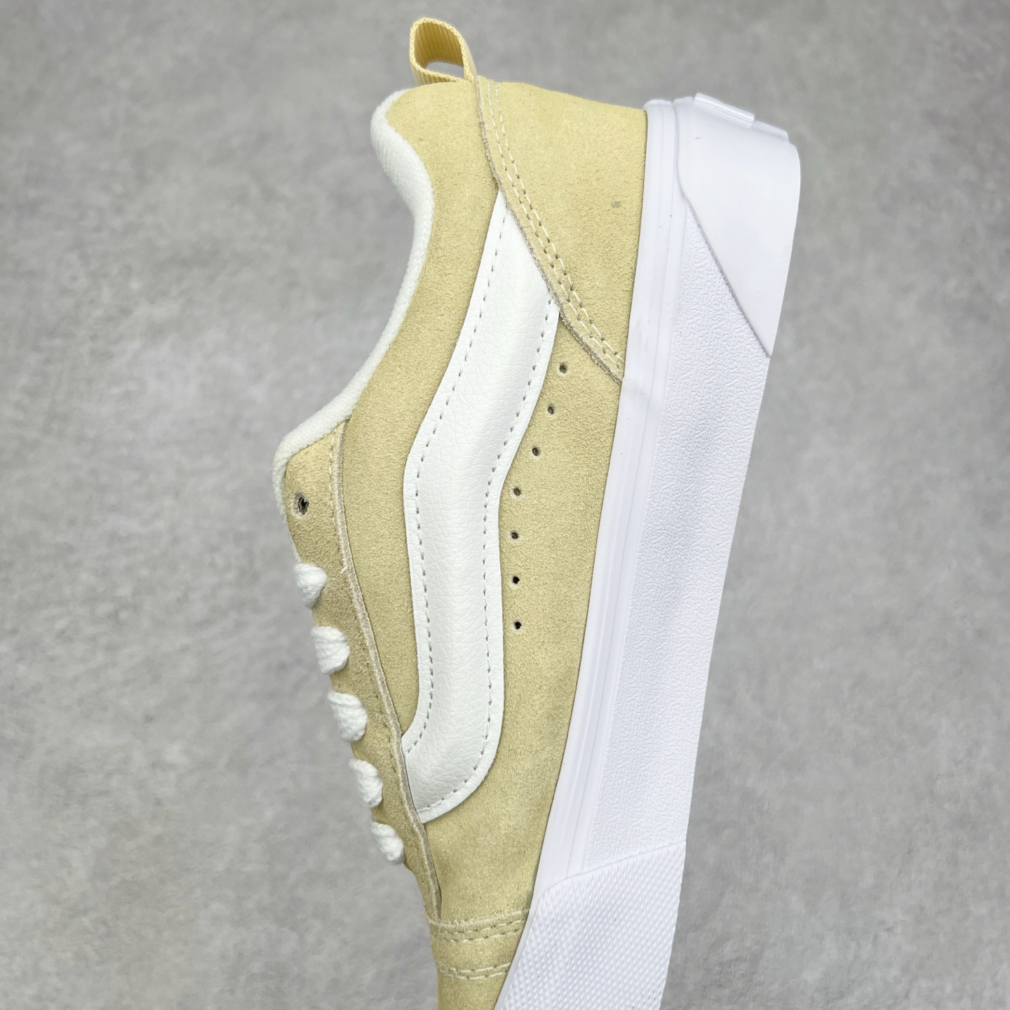 图片[7]-Vans Knu Skool 奶黄色 官方新款 复古休闲胖胖面包鞋 肥胖版大LOGO原版全皮猪八面料 尺码：35 36 36.5 37 38 38.5 39 40 40.5 41 42 42.5 43 44 工艺：硫化1：1（重量1：1、真标、原钢印、材质标、鞋型标、合格证）-选品中心
