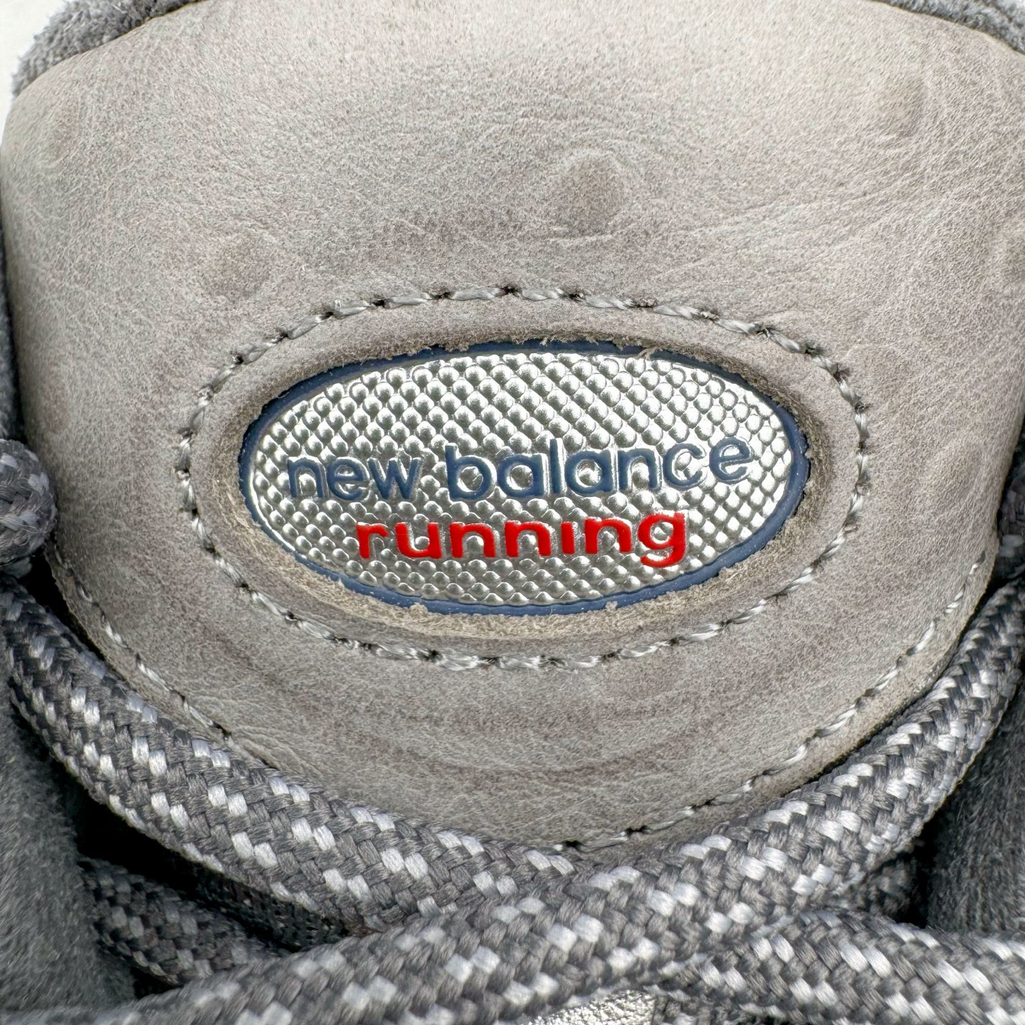 图片[14]-＃M纯原 New Balance M2002RHG NB新百伦潮流复古织物皮革减震防滑耐磨轻便低帮跑步鞋 元祖灰 原档数据独立私模大底 唯一正确六层组合大底 RB前软后硬 百分百还原原鞋脚感 基于市场现有版本全新升级调整 NB市场最强产物 全网最全配色加持 全套原楦原纸板原厂数据开发 全鞋电脑针车加持 原厂网布 原装进口头层翻毛皮料正确绒感卡色 正确中底拉帮中底网布细节 一比一手工擦旧效果 冲裁组合 匠心打造 耗时两个月开发完成 工艺极其复杂难度可想而知 高端零售专供产物 尺码：36 37 37.5 38 38.5 39.5 40 40.5 41.5 42 42.5 43 44 44.5 45 45.5 46.5 47-选品中心