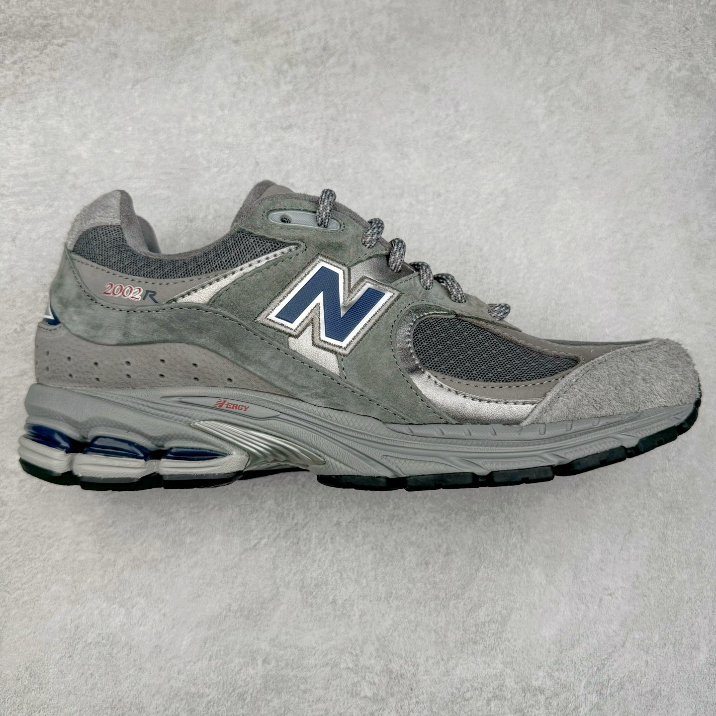 ＃M纯原 New Balance M2002RHG NB新百伦潮流复古织物皮革减震防滑耐磨轻便低帮跑步鞋 元祖灰 原档数据独立私模大底 唯一正确六层组合大底 RB前软后硬 百分百还原原鞋脚感 基于市场现有版本全新升级调整 NB市场最强产物 全网最全配色加持 全套原楦原纸板原厂数据开发 全鞋电脑针车加持 原厂网布 原装进口头层翻毛皮料正确绒感卡色 正确中底拉帮中底网布细节 一比一手工擦旧效果 冲裁组合 匠心打造 耗时两个月开发完成 工艺极其复杂难度可想而知 高端零售专供产物 尺码：36 37 37.5 38 38.5 39.5 40 40.5 41.5 42 42.5 43 44 44.5 45 45.5 46.5 47-选品中心