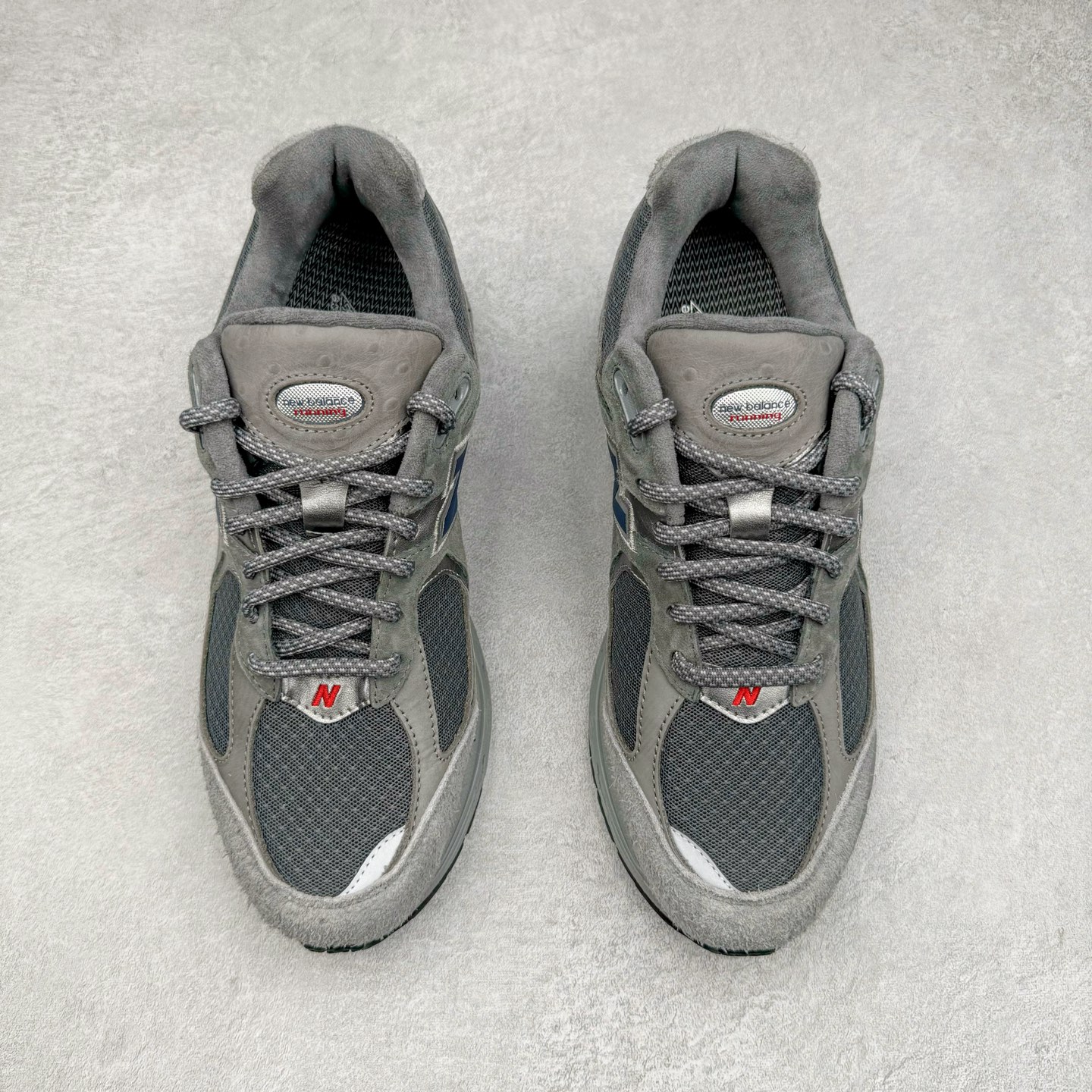 图片[2]-＃M纯原 New Balance M2002RHG NB新百伦潮流复古织物皮革减震防滑耐磨轻便低帮跑步鞋 元祖灰 原档数据独立私模大底 唯一正确六层组合大底 RB前软后硬 百分百还原原鞋脚感 基于市场现有版本全新升级调整 NB市场最强产物 全网最全配色加持 全套原楦原纸板原厂数据开发 全鞋电脑针车加持 原厂网布 原装进口头层翻毛皮料正确绒感卡色 正确中底拉帮中底网布细节 一比一手工擦旧效果 冲裁组合 匠心打造 耗时两个月开发完成 工艺极其复杂难度可想而知 高端零售专供产物 尺码：36 37 37.5 38 38.5 39.5 40 40.5 41.5 42 42.5 43 44 44.5 45 45.5 46.5 47-选品中心