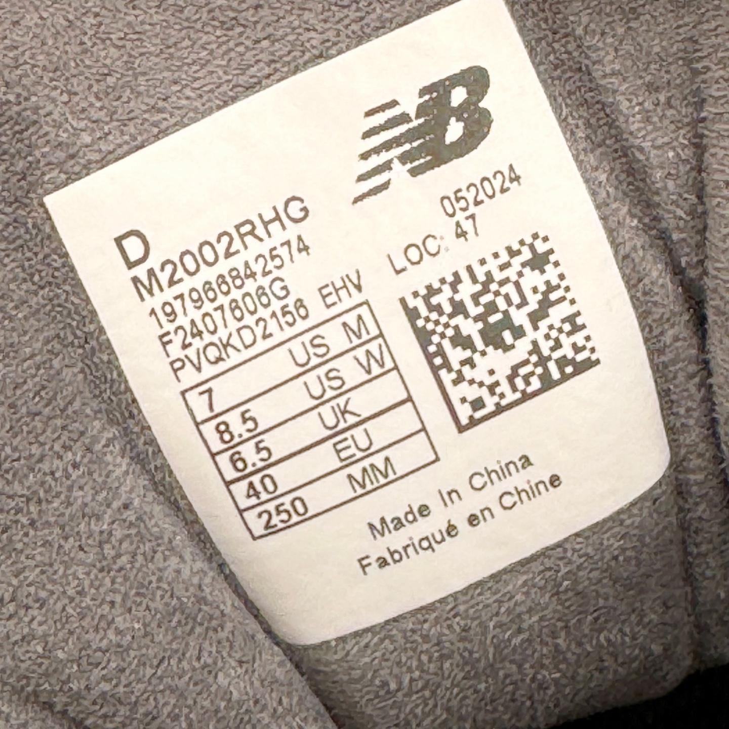 图片[13]-＃M纯原 New Balance M2002RHG NB新百伦潮流复古织物皮革减震防滑耐磨轻便低帮跑步鞋 元祖灰 原档数据独立私模大底 唯一正确六层组合大底 RB前软后硬 百分百还原原鞋脚感 基于市场现有版本全新升级调整 NB市场最强产物 全网最全配色加持 全套原楦原纸板原厂数据开发 全鞋电脑针车加持 原厂网布 原装进口头层翻毛皮料正确绒感卡色 正确中底拉帮中底网布细节 一比一手工擦旧效果 冲裁组合 匠心打造 耗时两个月开发完成 工艺极其复杂难度可想而知 高端零售专供产物 尺码：36 37 37.5 38 38.5 39.5 40 40.5 41.5 42 42.5 43 44 44.5 45 45.5 46.5 47-选品中心