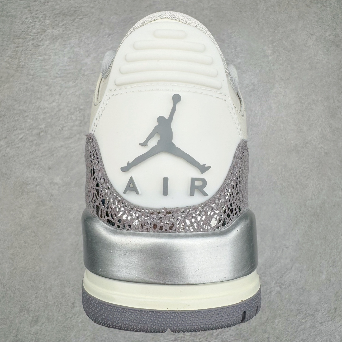 图片[8]-＃F版 Air Jordan AJ3 Retro 白灰 CK9246-100 原楦原纸板开发 确保原汁原味 原厂皮料质感色泽绝无偏差 完美中底拉帮 原厂中底钢印 原档案大底 如假白送 大底纹路 气垫通透度PU的回弹性均百分百还原 原厂电绣鞋舌飞人刺绣针数立体讲究精细欢迎对比正品原鞋 尺码：36 36.5 37.5 38 38.5 39 40 40.5 41 42 42.5 43 44 44.5 45 46 47.5-选品中心