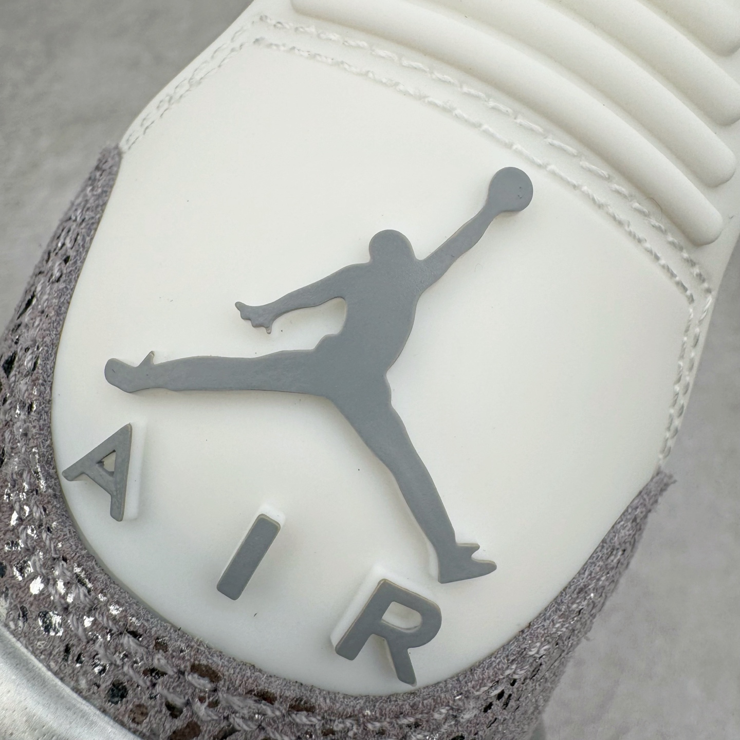图片[11]-＃F版 Air Jordan AJ3 Retro 白灰 CK9246-100 原楦原纸板开发 确保原汁原味 原厂皮料质感色泽绝无偏差 完美中底拉帮 原厂中底钢印 原档案大底 如假白送 大底纹路 气垫通透度PU的回弹性均百分百还原 原厂电绣鞋舌飞人刺绣针数立体讲究精细欢迎对比正品原鞋 尺码：36 36.5 37.5 38 38.5 39 40 40.5 41 42 42.5 43 44 44.5 45 46 47.5-选品中心