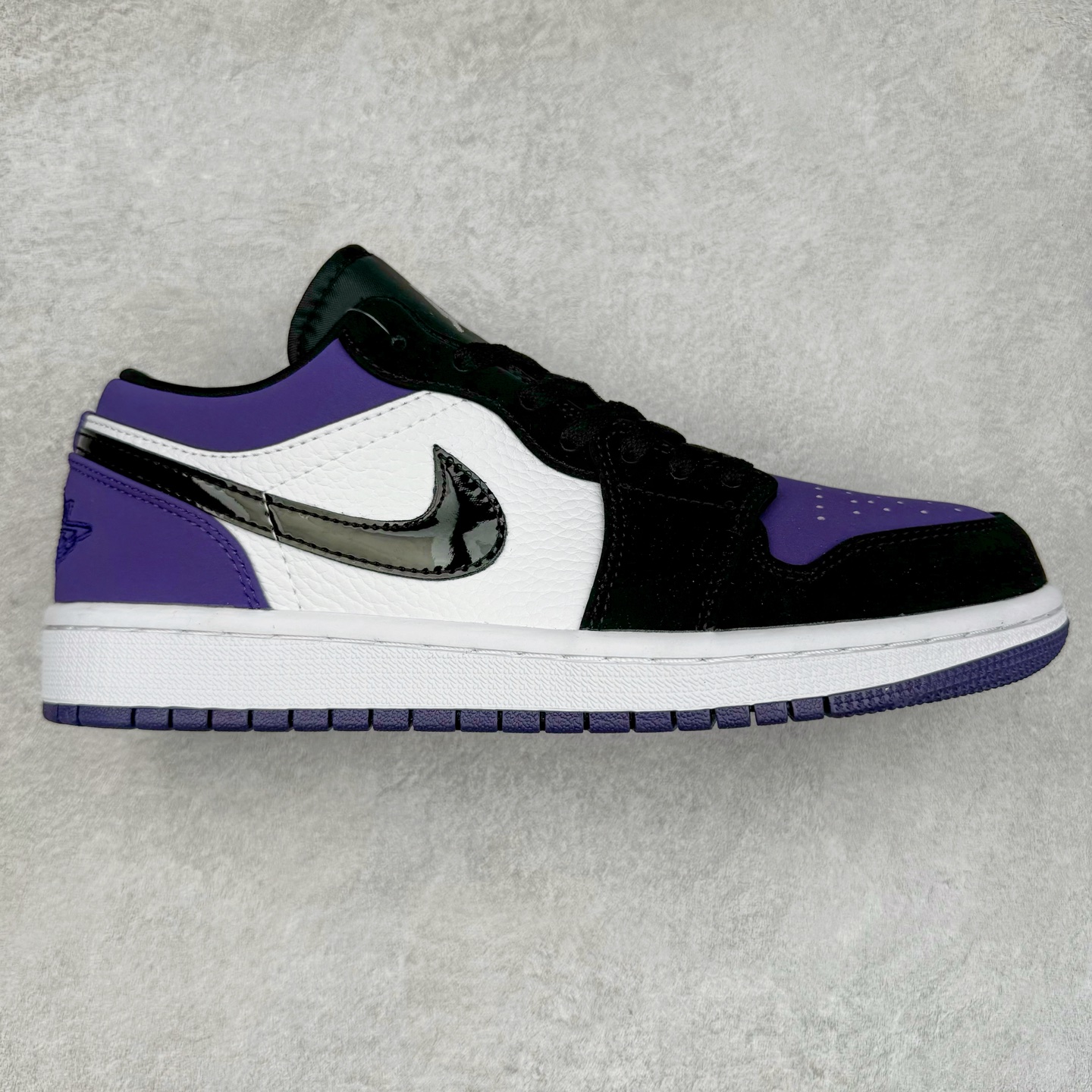 ＃福利特价 Air Jordan AJ1 Low 低帮系列 百分百全新货品 零氧化发霉 给足利润空间操作 超乎所想的高性价比 原装楦头纸板开发 完美鞋型 超高清洁度 鞋型不臃肿别扭 原厂内置全掌气垫 A模大底 鞋舌AJ原厂专用牛津布 AJ专用反口珍珠布 原厂无杂质高弹内里海棉 特殊封边弹力鞋带 原鞋开模 拒绝公底 购置公司同步原材料 都有细节原汁原味 忠于原版 尺码：36 36.5 37.5 38 38.5 39 40 40.5 41 42 42.5 43 44 44.5 45 46-选品中心