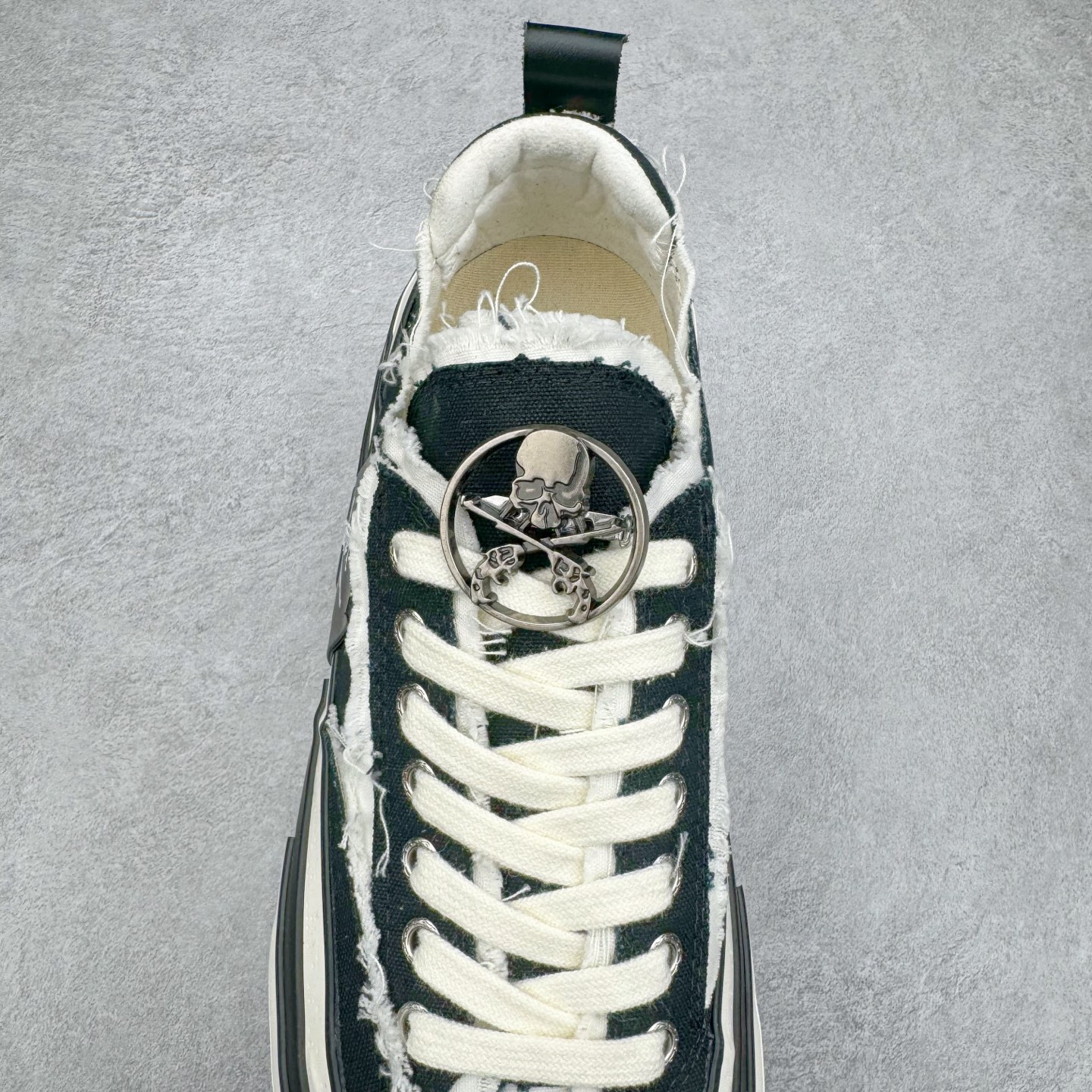 图片[5]-＃纯原 xVESSEL G.O.P. Low 全硫化乞丐鞋 吴建豪主理品牌 解构重叠厚底软木低帮硫化板鞋 全配色原鞋开发 支持对比 细节 工艺 等.. 当前市售最高版本 正确半贴合鞋标工艺 正确鞋头上翘整体楦型 原厂12蛊司厚实舒适帆布面料 面料工序需要通过三次水洗 散落自然杂乱流苏做旧复古效果 支持NFC网页编码识别 升级厚实软木塞内底 纯手工贴合多重围条硫化工艺 原鞋包装 原鞋代码鞋标完全一致 市面顶级毒盒版本 工艺细节 全网络能覆盖到的地方最强 至今无别的工厂能超越的品质 尺码：35 36 37 38 39 40 41 42 43 44 45-选品中心