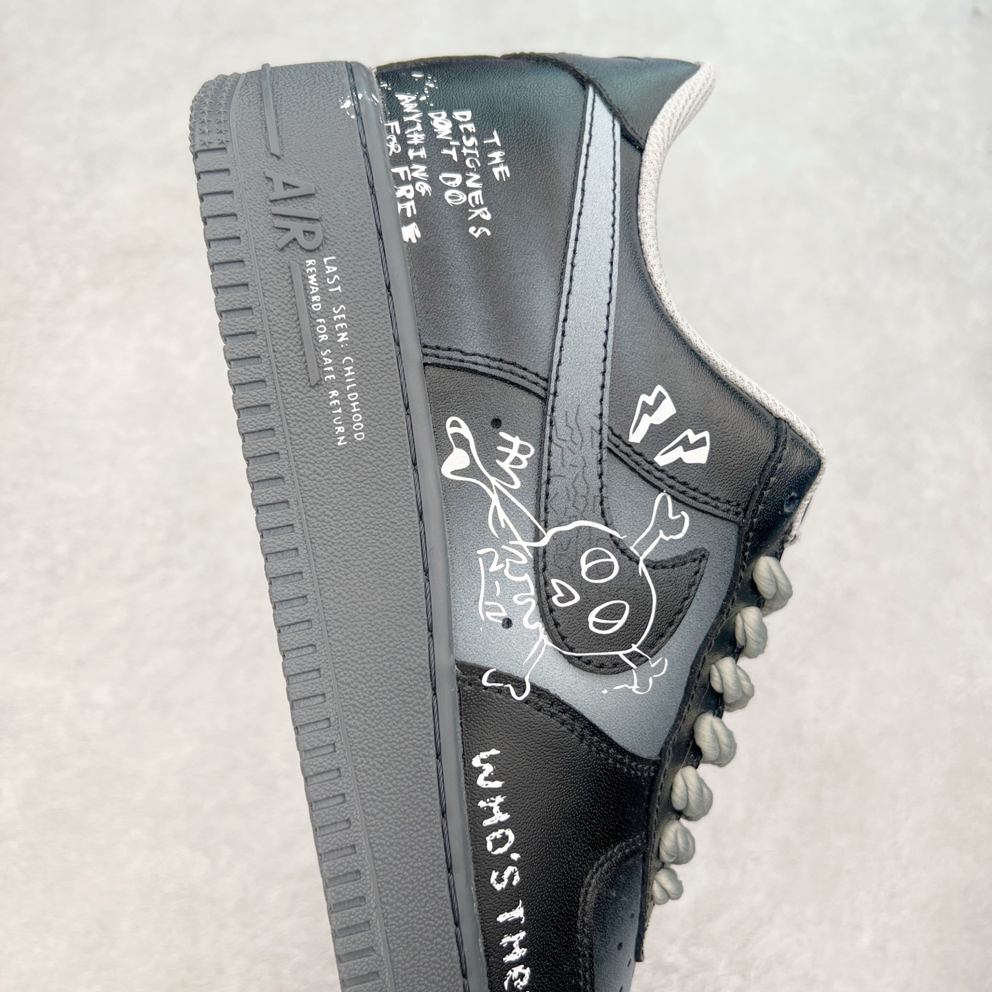 图片[6]-NK Air Force 1´07 Low 空军一号低帮百搭休闲运动板鞋 YD2425-110 柔软、弹性十足的缓震性能和出色的中底设计 横跨复古与现代的外型结合 造就出风靡全球 三十多年的Force 1 直到今天还深受青睐 实拍调校N版已经零色差零失真 百分百还原实物色彩所见即所得 不存在货不对板色差等低级问题 选购参考实物拍摄 不混卖不参货 只用心做好货严格选品 承诺混一赔十 尺码：36 36.5 37.5 38 38.5 39 40 40.5 41 42 42.5 43 44 44.5 45-选品中心