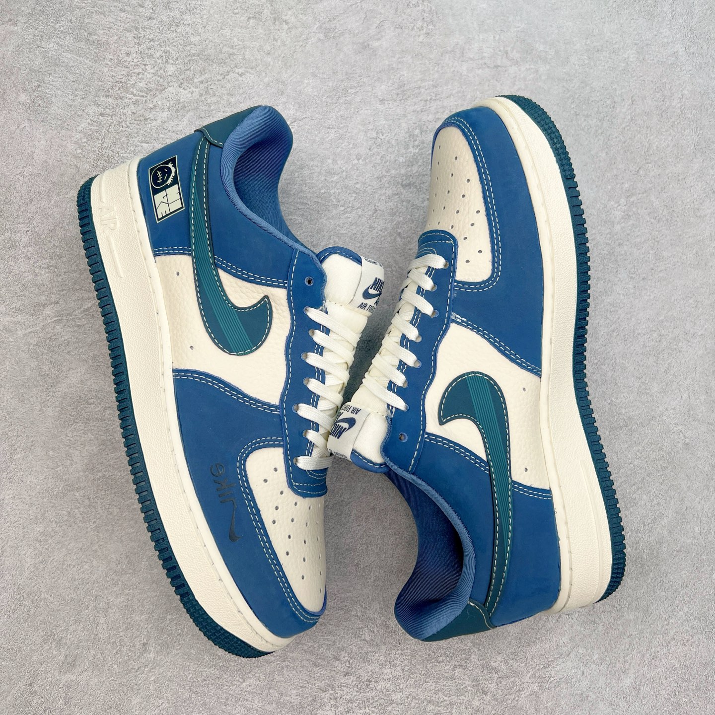 图片[3]-NK Air Force 1´07 Low 空军一号低帮百搭休闲运动板鞋 KK1988-068 柔软、弹性十足的缓震性能和出色的中底设计 横跨复古与现代的外型结合 造就出风靡全球 三十多年的Force 1 直到今天还深受青睐 实拍调校N版已经零色差零失真 百分百还原实物色彩所见即所得 不存在货不对板色差等低级问题 选购参考实物拍摄 不混卖不参货 只用心做好货严格选品 承诺混一赔十 尺码：36 36.5 37.5 38 38.5 39 40 40.5 41 42 42.5 43 44 44.5 45-选品中心