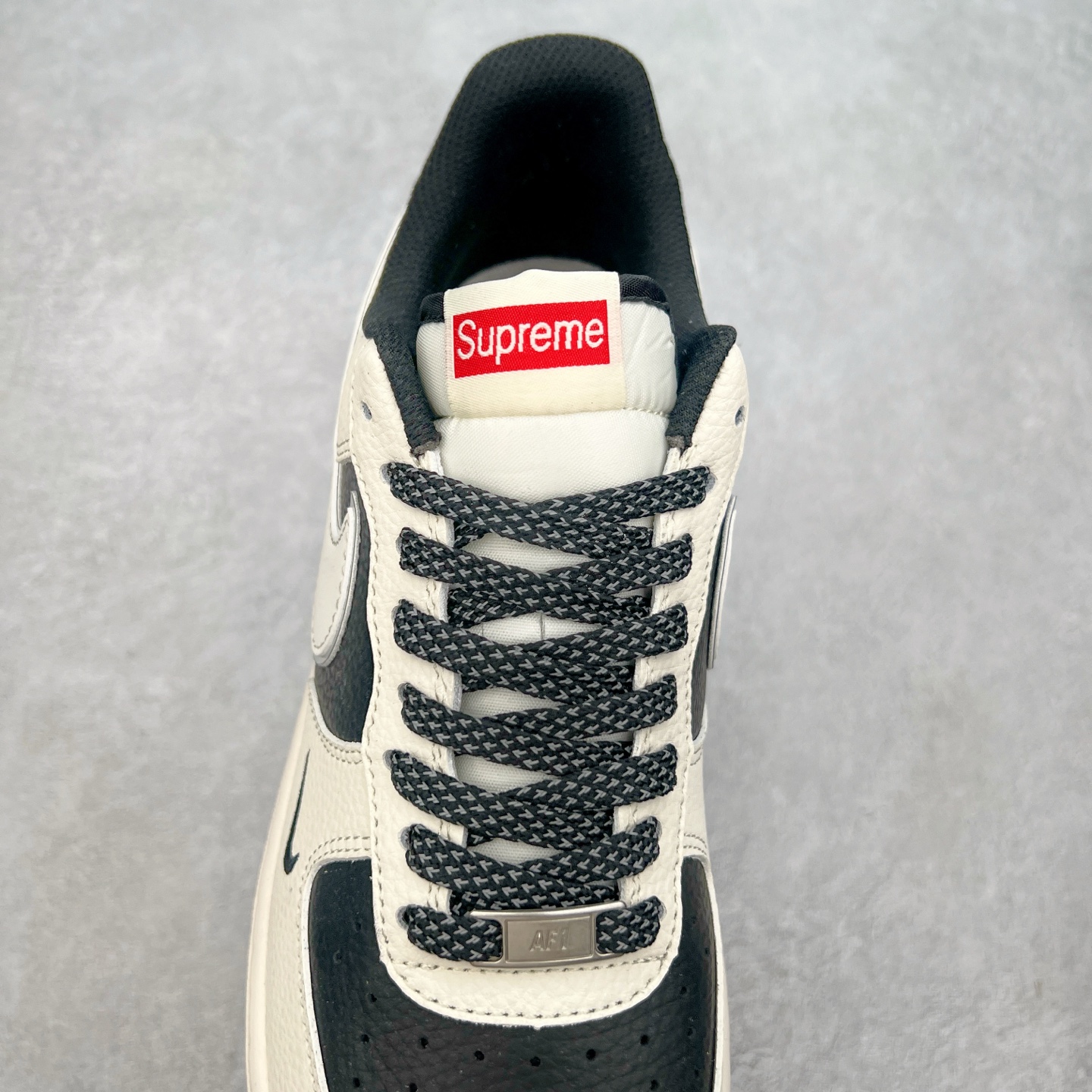 图片[5]-NK Air Force 1´07 Low 空军一号低帮百搭休闲运动板鞋 HH7518-056 柔软、弹性十足的缓震性能和出色的中底设计 横跨复古与现代的外型结合 造就出风靡全球 三十多年的Force 1 直到今天还深受青睐 实拍调校N版已经零色差零失真 百分百还原实物色彩所见即所得 不存在货不对板色差等低级问题 选购参考实物拍摄 不混卖不参货 只用心做好货严格选品 承诺混一赔十 尺码：36 36.5 37.5 38 38.5 39 40 40.5 41 42 42.5 43 44 44.5 45-选品中心