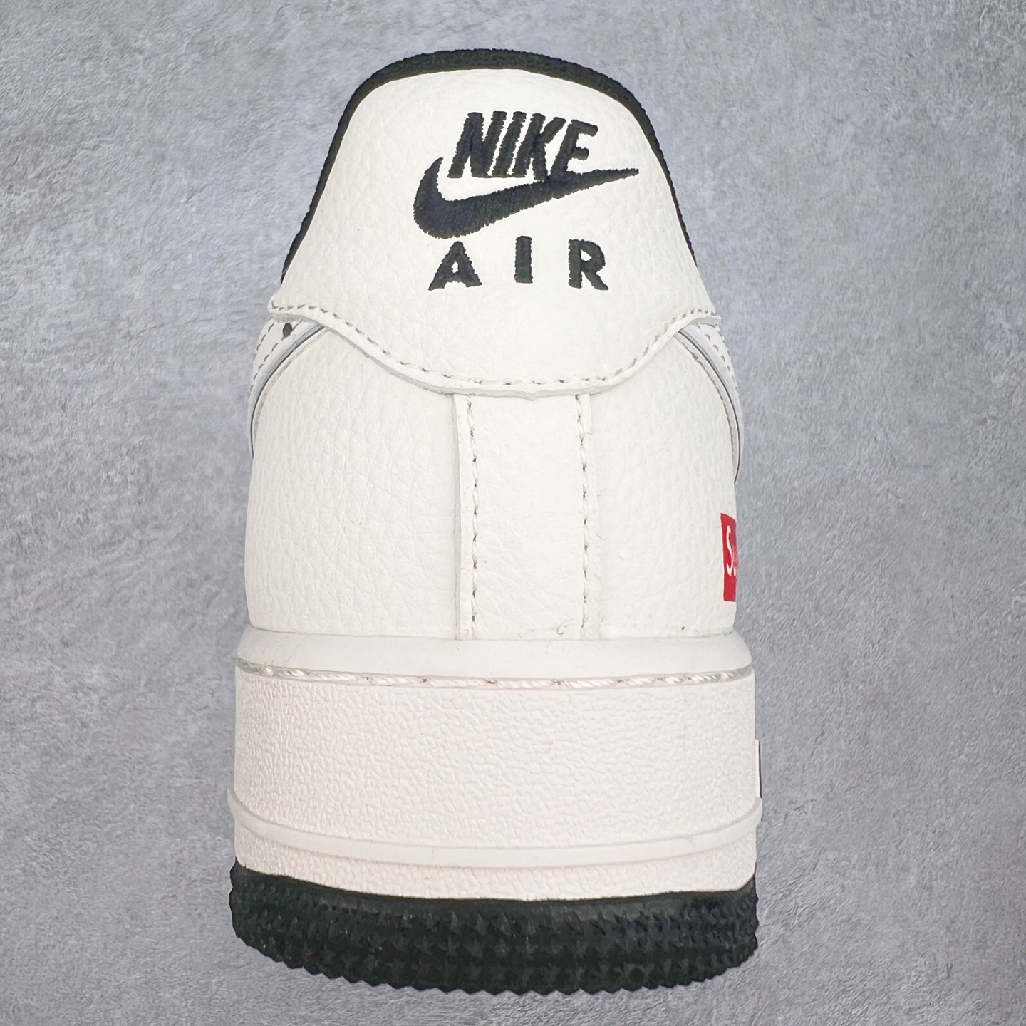 图片[8]-NK Air Force 1´07 Low 空军一号低帮百搭休闲运动板鞋 HH7518-056 柔软、弹性十足的缓震性能和出色的中底设计 横跨复古与现代的外型结合 造就出风靡全球 三十多年的Force 1 直到今天还深受青睐 实拍调校N版已经零色差零失真 百分百还原实物色彩所见即所得 不存在货不对板色差等低级问题 选购参考实物拍摄 不混卖不参货 只用心做好货严格选品 承诺混一赔十 尺码：36 36.5 37.5 38 38.5 39 40 40.5 41 42 42.5 43 44 44.5 45-选品中心