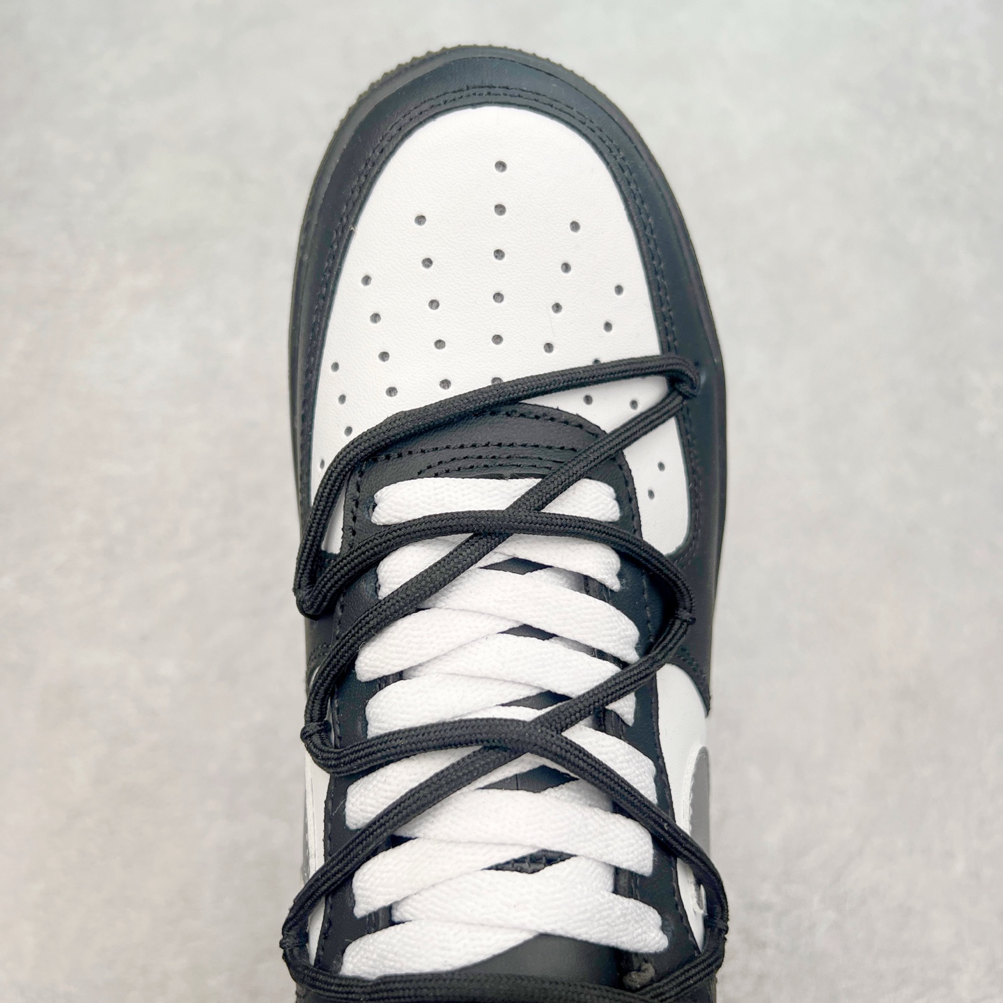 图片[4]-NK Air Force 1´07 Low 空军一号低帮百搭休闲运动板鞋 ZH0316-064 柔软、弹性十足的缓震性能和出色的中底设计 横跨复古与现代的外型结合 造就出风靡全球 三十多年的Force 1 直到今天还深受青睐 实拍调校N版已经零色差零失真 百分百还原实物色彩所见即所得 不存在货不对板色差等低级问题 选购参考实物拍摄 不混卖不参货 只用心做好货严格选品 承诺混一赔十 尺码：36 36.5 37.5 38 38.5 39 40 40.5 41 42 42.5 43 44 44.5 45-选品中心