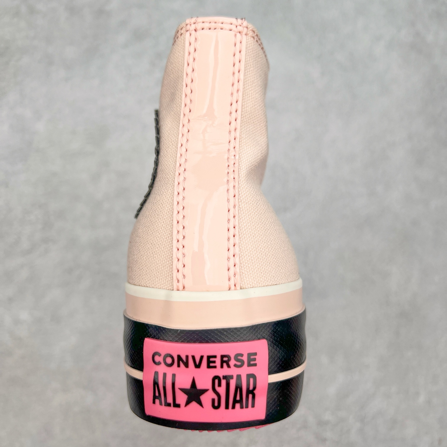 图片[8]-Converse All star lift 增高粉黑 匡威官方新款 防滑耐磨厚底帆布鞋 💓🖤一眼就沦陷的厚底粉高甜酷ACE！ 匡威厚底粉高甜酷系列粉墨登场 女团风造型精髓 角逐穿搭C位！粉色加漆皮撞色点缀经典鞋身 浅粉色鞋带结合黑色鞋带 搭配粉色鞋底和拼接黑色围条 细节满满 贷号：A14825C 尺码：35 36 36.5 37 37.5 38 39 39.5 40-选品中心