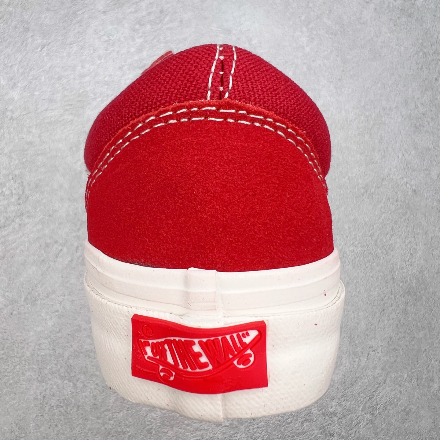 图片[8]-Vans Premium Old Skool 高阶系列 范斯官方新款 重回复古街头巅峰 鞋面采用麂皮搭配帆布材质打造 质感拉满 从鞋型和贴合度方面重塑鞋款 增强复古属性 缓震抗疲劳活动鞋垫使脚感更舒适 货号：VN000D569IJ 红色 货号：VN000D560QY 蓝色 尺码：35 36 36.5 37 38 38.5 39 40 40.5 41 42 42.5 43 44-选品中心