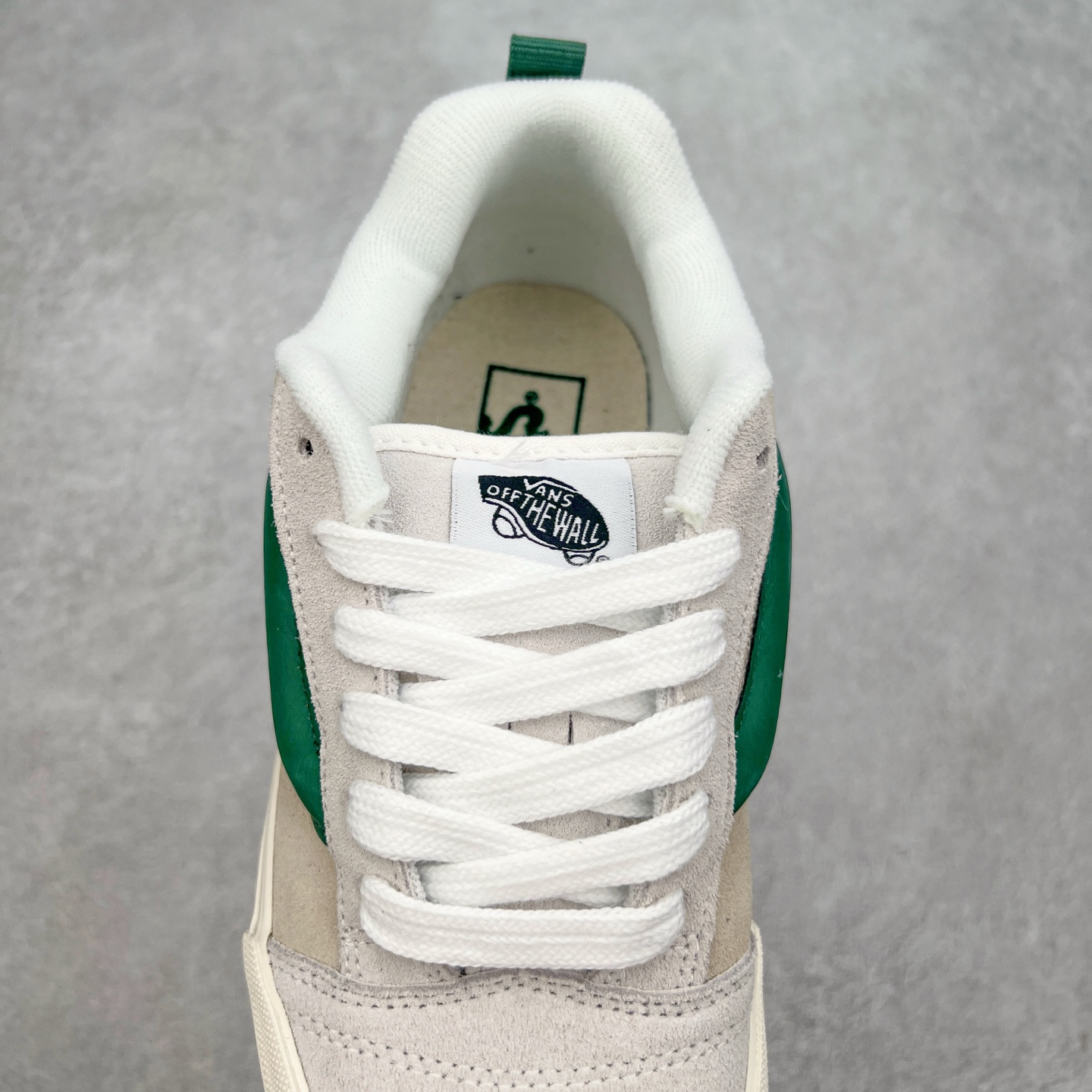 图片[5]-Vans Knu Skool 米绿条 官方新款 复古休闲胖胖面包鞋 肥胖版大LOGO原版全皮猪八面料 尺码：35 36 36.5 37 38 38.5 39 40 40.5 41 42 42.5 43 44 工艺：硫化1：1（重量1：1、真标、原钢印、材质标、鞋型标、合格证）-选品中心