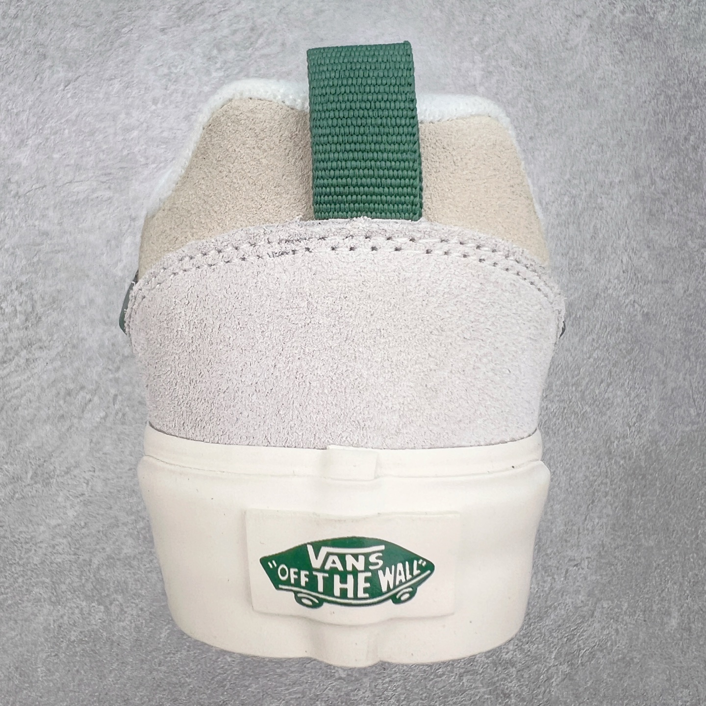 图片[8]-Vans Knu Skool 米绿条 官方新款 复古休闲胖胖面包鞋 肥胖版大LOGO原版全皮猪八面料 尺码：35 36 36.5 37 38 38.5 39 40 40.5 41 42 42.5 43 44 工艺：硫化1：1（重量1：1、真标、原钢印、材质标、鞋型标、合格证）-选品中心