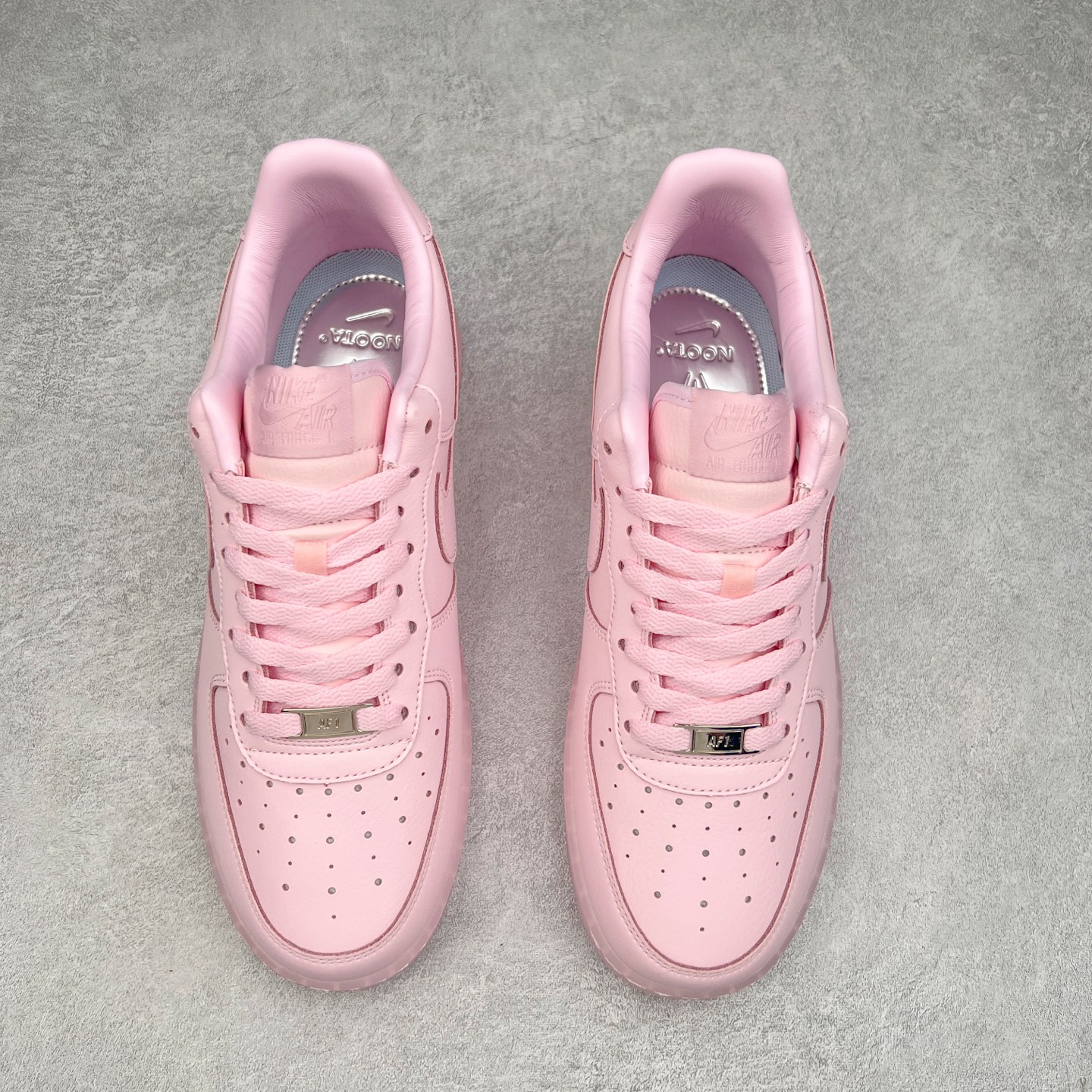 图片[2]-NK Air Force 1´07 Low 空军一号低帮百搭休闲运动板鞋 CZ8065-600 柔软、弹性十足的缓震性能和出色的中底设计 横跨复古与现代的外型结合 造就出风靡全球 三十多年的Force 1 直到今天还深受青睐 实拍调校N版已经零色差零失真 百分百还原实物色彩所见即所得 不存在货不对板色差等低级问题 选购参考实物拍摄 不混卖不参货 只用心做好货严格选品 承诺混一赔十 尺码：36 36.5 37.5 38 38.5 39 40 40.5 41 42 42.5 43 44 44.5 45-选品中心