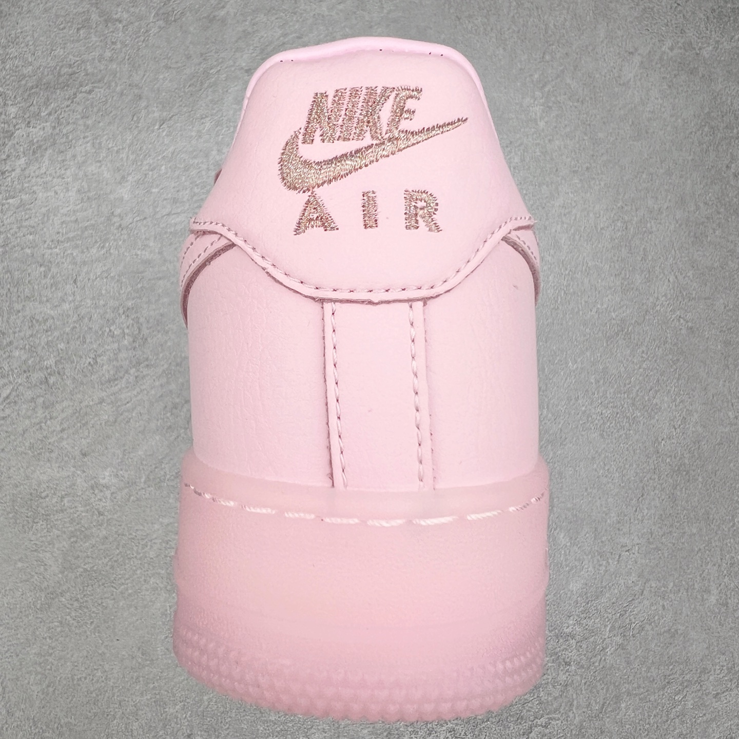 图片[8]-NK Air Force 1´07 Low 空军一号低帮百搭休闲运动板鞋 CZ8065-600 柔软、弹性十足的缓震性能和出色的中底设计 横跨复古与现代的外型结合 造就出风靡全球 三十多年的Force 1 直到今天还深受青睐 实拍调校N版已经零色差零失真 百分百还原实物色彩所见即所得 不存在货不对板色差等低级问题 选购参考实物拍摄 不混卖不参货 只用心做好货严格选品 承诺混一赔十 尺码：36 36.5 37.5 38 38.5 39 40 40.5 41 42 42.5 43 44 44.5 45-选品中心