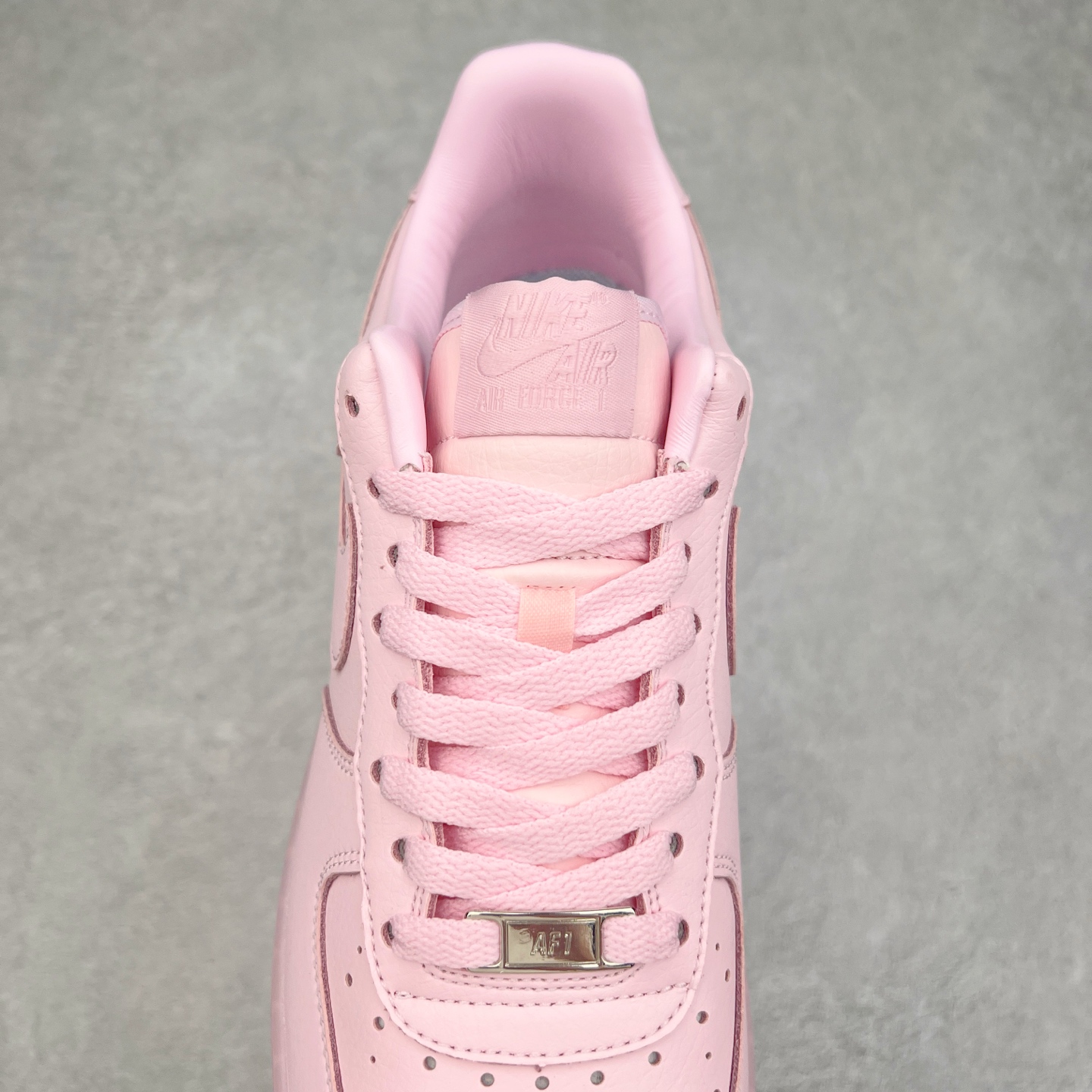 图片[5]-NK Air Force 1´07 Low 空军一号低帮百搭休闲运动板鞋 CZ8065-600 柔软、弹性十足的缓震性能和出色的中底设计 横跨复古与现代的外型结合 造就出风靡全球 三十多年的Force 1 直到今天还深受青睐 实拍调校N版已经零色差零失真 百分百还原实物色彩所见即所得 不存在货不对板色差等低级问题 选购参考实物拍摄 不混卖不参货 只用心做好货严格选品 承诺混一赔十 尺码：36 36.5 37.5 38 38.5 39 40 40.5 41 42 42.5 43 44 44.5 45-选品中心