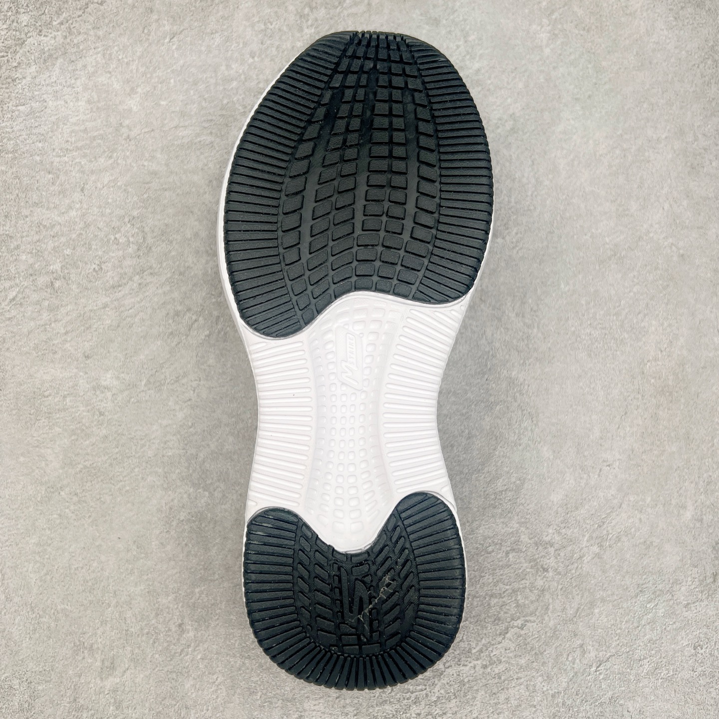 图片[9]-Skechers斯凯奇 MEN\’S GO 舒适百搭回弹 低帮 休闲跑步鞋 实拍调校N版已经零色差零失真 百分百还原实物色彩所见即所得 不存在货不对板色差等低级问题 选购参考实物拍摄 不混卖不参货 只用心做好货严格选品 承诺混一赔十 尺码：36 36.5 37.5 38 38.5 39 40 40.5 41 42 42.5 43 44 44.5 45-选品中心