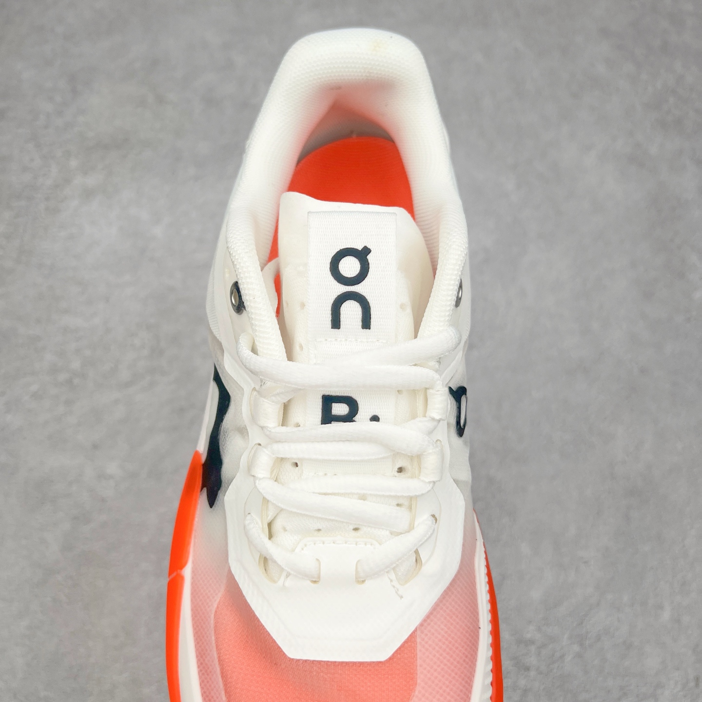 图片[5]-On THE ROGER Pro 2 昂跑舒适简约防滑耐磨低帮网球鞋 此运动品牌 开创于2010年 缓震着陆、强效回弹、轻柔质感的设计构思始终是ON研制关键 与此同时基于“为全球提供革新性的跑步感受”信念 陆续推出了多款跑鞋及其以专业运动人体跑步工程学为设计关键的功能性跑步服饰设备 让跑者不费力气地畅快畅跑 尺码：36 36.5 37.5 38 38.5 39 40 40.5 41 42 42.5 43 44 44.5 45-选品中心