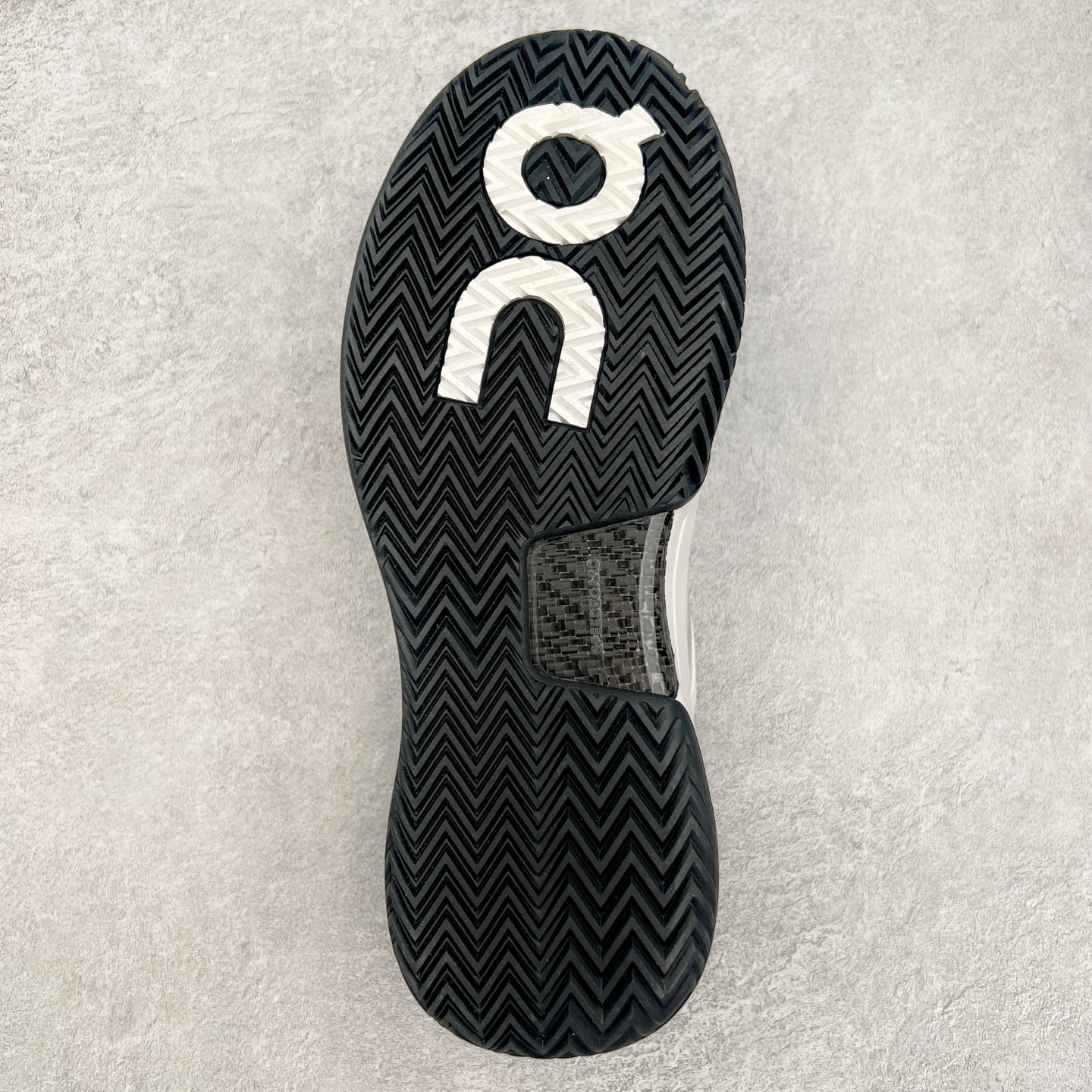 图片[9]-On THE ROGER Pro 2 昂跑舒适简约防滑耐磨低帮网球鞋 此运动品牌 开创于2010年 缓震着陆、强效回弹、轻柔质感的设计构思始终是ON研制关键 与此同时基于“为全球提供革新性的跑步感受”信念 陆续推出了多款跑鞋及其以专业运动人体跑步工程学为设计关键的功能性跑步服饰设备 让跑者不费力气地畅快畅跑 尺码：36 36.5 37.5 38 38.5 39 40 40.5 41 42 42.5 43 44 44.5 45-选品中心