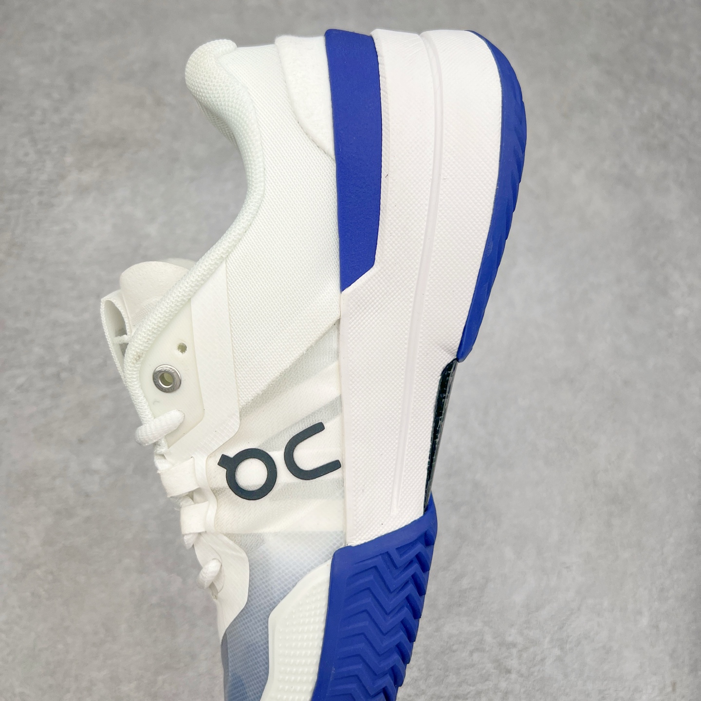 图片[7]-On THE ROGER Pro 2 昂跑舒适简约防滑耐磨低帮网球鞋 此运动品牌 开创于2010年 缓震着陆、强效回弹、轻柔质感的设计构思始终是ON研制关键 与此同时基于“为全球提供革新性的跑步感受”信念 陆续推出了多款跑鞋及其以专业运动人体跑步工程学为设计关键的功能性跑步服饰设备 让跑者不费力气地畅快畅跑 尺码：36 36.5 37.5 38 38.5 39 40 40.5 41 42 42.5 43 44 44.5 45-选品中心