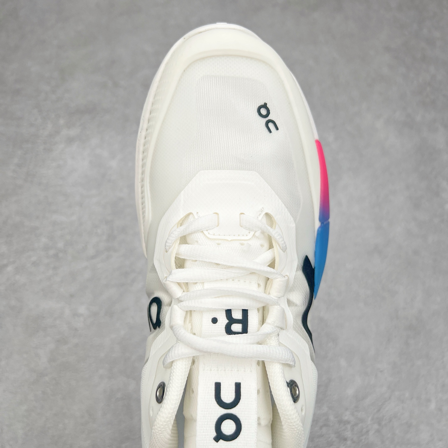 图片[4]-On THE ROGER Pro 2 昂跑舒适简约防滑耐磨低帮网球鞋 此运动品牌 开创于2010年 缓震着陆、强效回弹、轻柔质感的设计构思始终是ON研制关键 与此同时基于“为全球提供革新性的跑步感受”信念 陆续推出了多款跑鞋及其以专业运动人体跑步工程学为设计关键的功能性跑步服饰设备 让跑者不费力气地畅快畅跑 尺码：36 36.5 37.5 38 38.5 39 40 40.5 41 42 42.5 43 44 44.5 45-选品中心