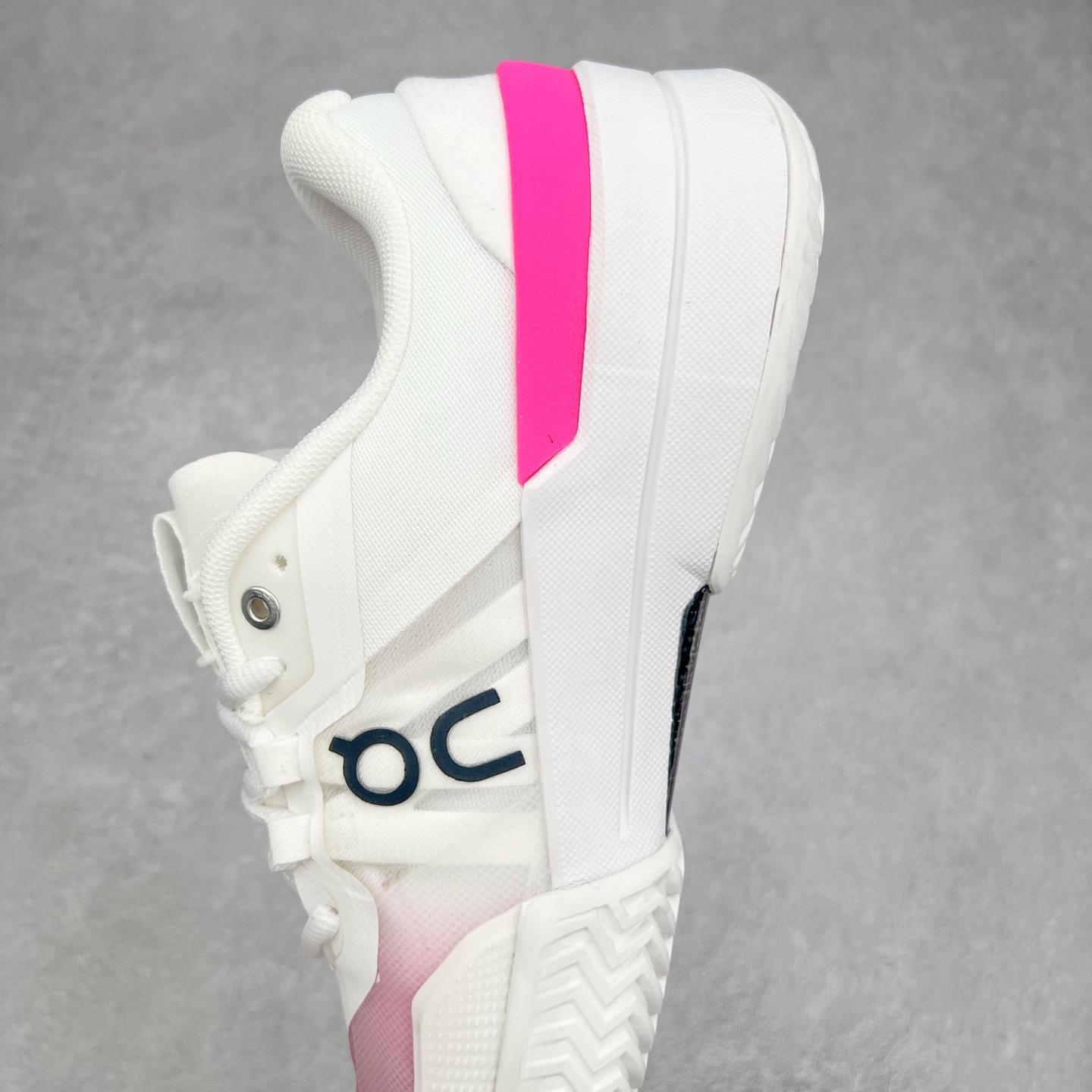 图片[7]-On THE ROGER Pro 2 昂跑舒适简约防滑耐磨低帮网球鞋 此运动品牌 开创于2010年 缓震着陆、强效回弹、轻柔质感的设计构思始终是ON研制关键 与此同时基于“为全球提供革新性的跑步感受”信念 陆续推出了多款跑鞋及其以专业运动人体跑步工程学为设计关键的功能性跑步服饰设备 让跑者不费力气地畅快畅跑 尺码：36 36.5 37.5 38 38.5 39 40 40.5 41 42 42.5 43 44 44.5 45-选品中心