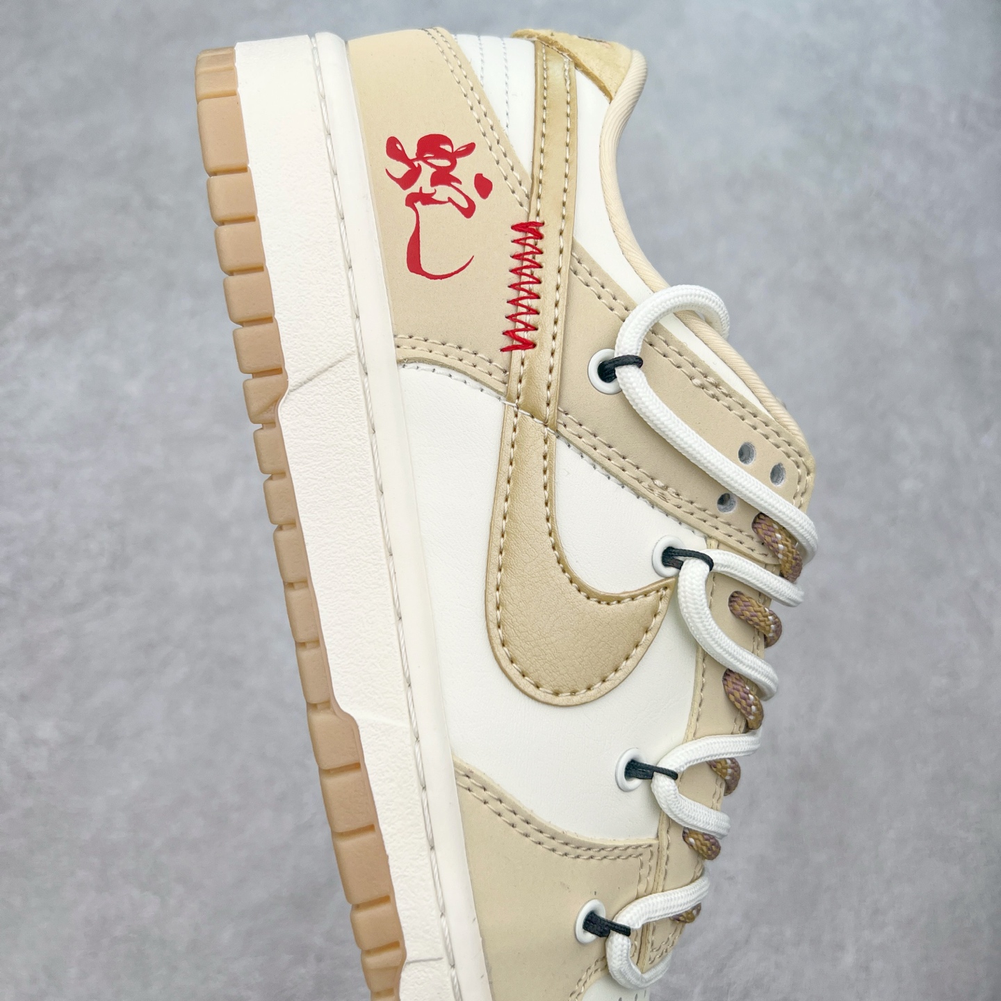 图片[6]-NK Dunk Low 定制配色 YX5066-291 大厂出品 极力推荐 原装头层材料 独家版型蒸餾加工帶來的是更好的视觉和脚感体验大厂纯原品质出货 清洁度 电绣工艺 皮料切割干净无任何毛边 细节完美 实拍调校N版已经零色差零失真 百分百还原实物色彩所见即所得 不存在货不对板色差等低级问题 选购参考实物拍摄 不混卖不参货 只用心做好货严格选品 承诺混一赔十 尺码：36 36.5 37.5 38 38.5 39 40 40.5 41 42 42.5 43 44 44.5 45-选品中心