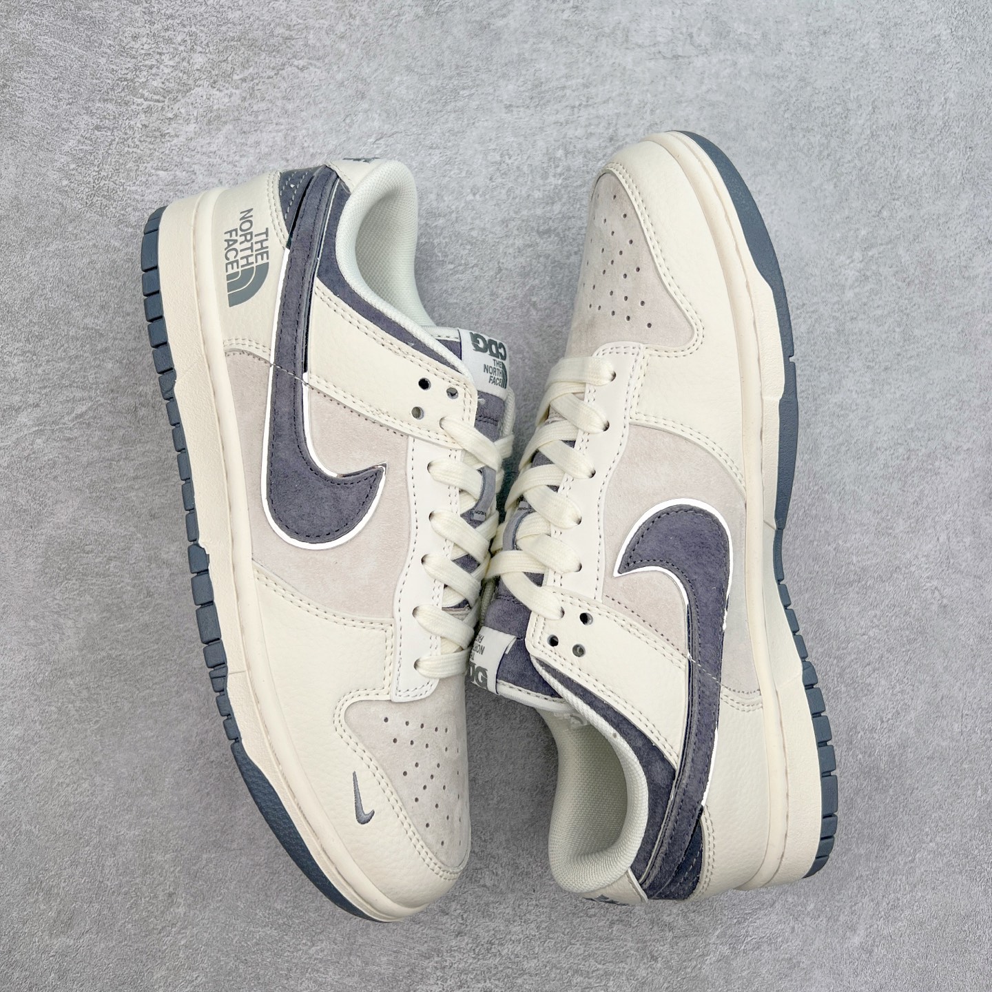 图片[3]-NK Dunk Low 定制配色 DQ1098-513 大厂出品 极力推荐 原装头层材料 独家版型蒸餾加工帶來的是更好的视觉和脚感体验大厂纯原品质出货 清洁度 电绣工艺 皮料切割干净无任何毛边 细节完美 实拍调校N版已经零色差零失真 百分百还原实物色彩所见即所得 不存在货不对板色差等低级问题 选购参考实物拍摄 不混卖不参货 只用心做好货严格选品 承诺混一赔十 尺码：36 36.5 37.5 38 38.5 39 40 40.5 41 42 42.5 43 44 44.5 45-选品中心