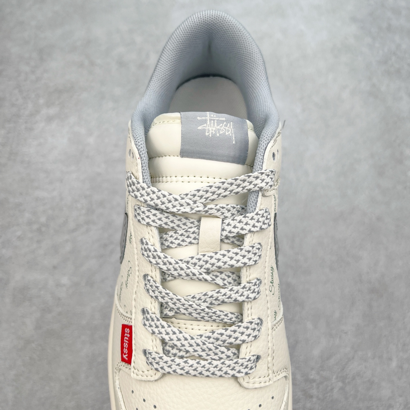 图片[5]-NK Dunk Low 定制配色 XS6089-540 大厂出品 极力推荐 原装头层材料 独家版型蒸餾加工帶來的是更好的视觉和脚感体验大厂纯原品质出货 清洁度 电绣工艺 皮料切割干净无任何毛边 细节完美 实拍调校N版已经零色差零失真 百分百还原实物色彩所见即所得 不存在货不对板色差等低级问题 选购参考实物拍摄 不混卖不参货 只用心做好货严格选品 承诺混一赔十 尺码：36 36.5 37.5 38 38.5 39 40 40.5 41 42 42.5 43 44 44.5 45-选品中心