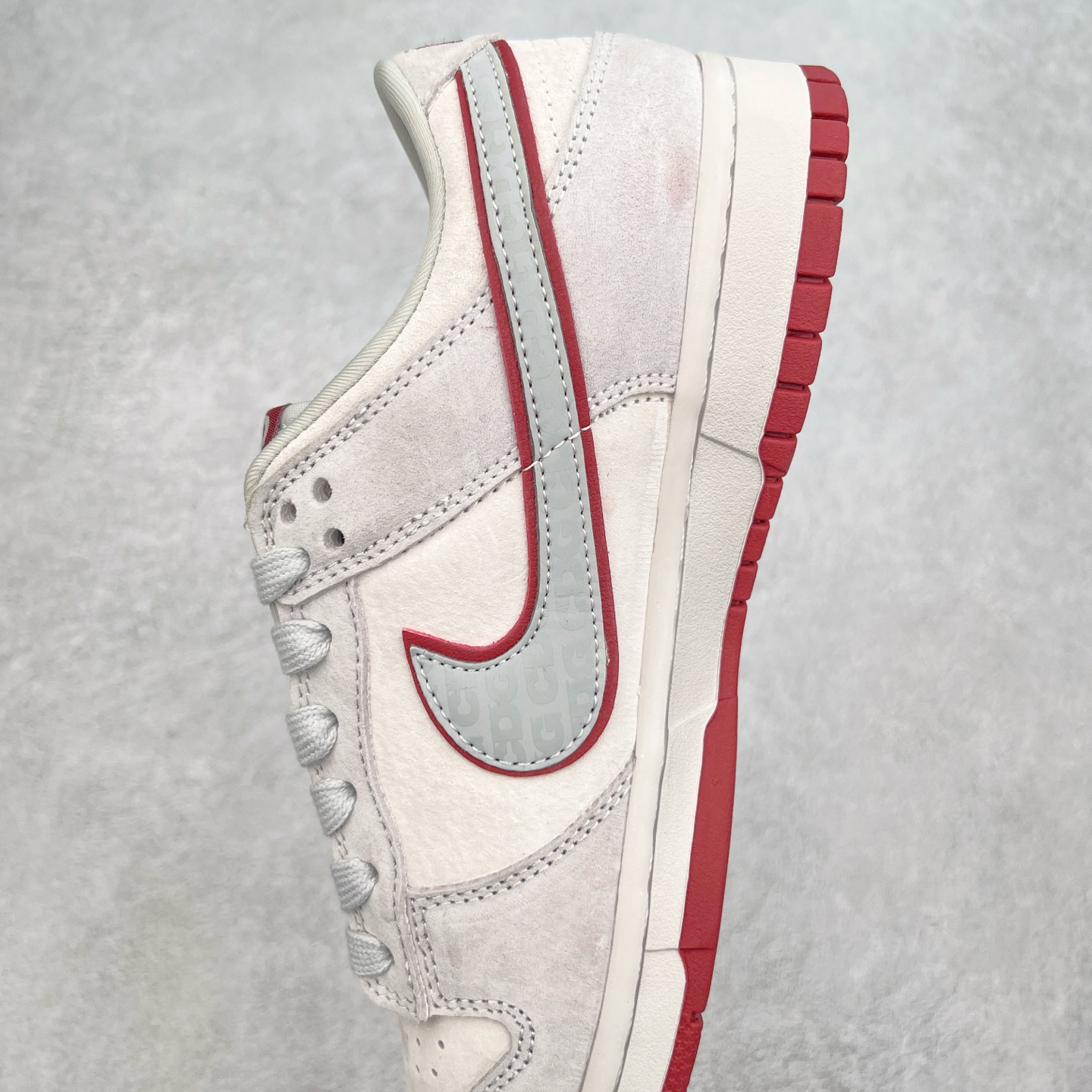 图片[7]-NK Dunk Low 定制配色 DQ1098-336 大厂出品 极力推荐 原装头层材料 独家版型蒸餾加工帶來的是更好的视觉和脚感体验大厂纯原品质出货 清洁度 电绣工艺 皮料切割干净无任何毛边 细节完美 实拍调校N版已经零色差零失真 百分百还原实物色彩所见即所得 不存在货不对板色差等低级问题 选购参考实物拍摄 不混卖不参货 只用心做好货严格选品 承诺混一赔十 尺码：36 36.5 37.5 38 38.5 39 40 40.5 41 42 42.5 43 44 44.5 45-选品中心