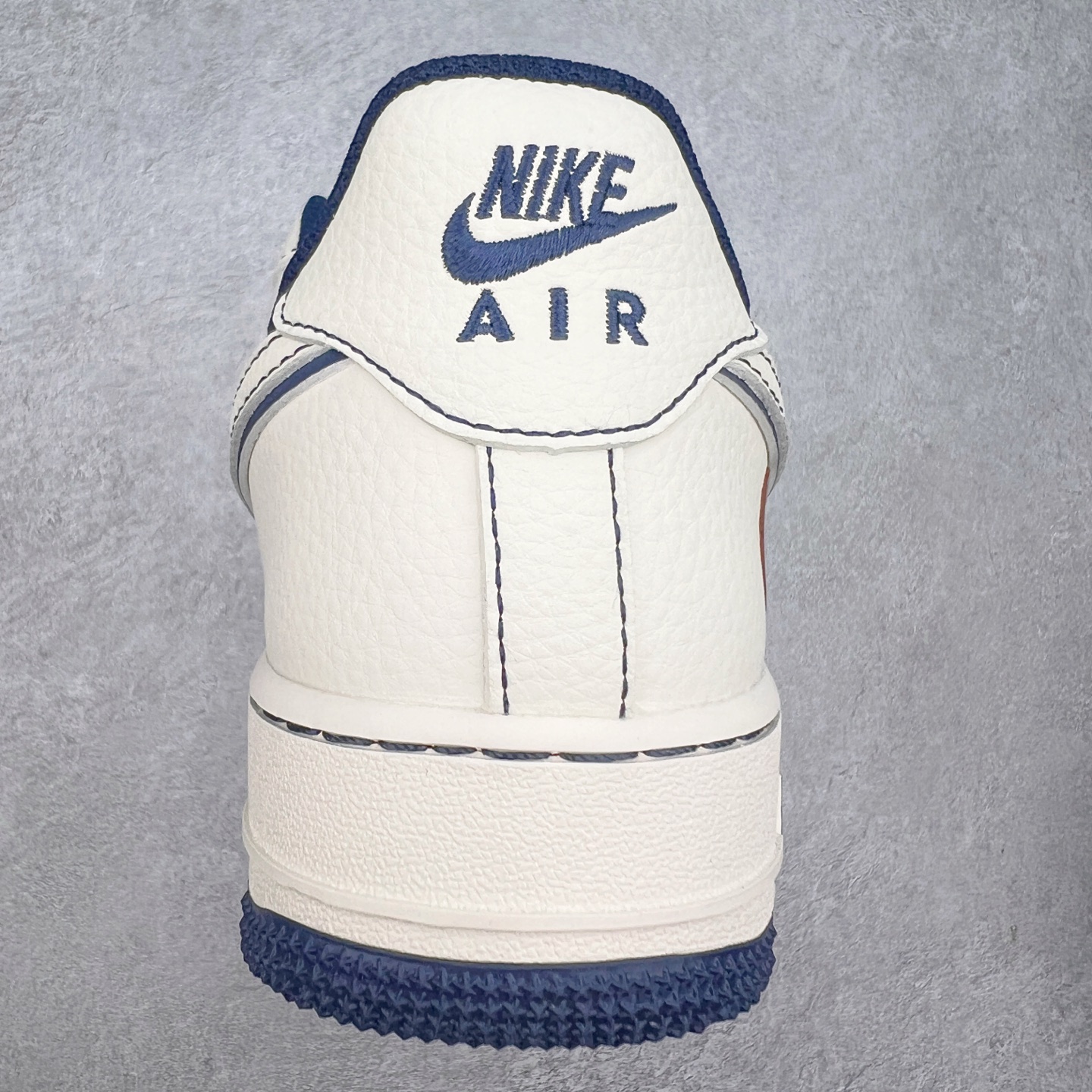 图片[8]-NK Air Force 1´07 Low 空军一号低帮百搭休闲运动板鞋 HH7518-066 柔软、弹性十足的缓震性能和出色的中底设计 横跨复古与现代的外型结合 造就出风靡全球 三十多年的Force 1 直到今天还深受青睐 实拍调校N版已经零色差零失真 百分百还原实物色彩所见即所得 不存在货不对板色差等低级问题 选购参考实物拍摄 不混卖不参货 只用心做好货严格选品 承诺混一赔十 尺码：36 36.5 37.5 38 38.5 39 40 40.5 41 42 42.5 43 44 44.5 45-选品中心