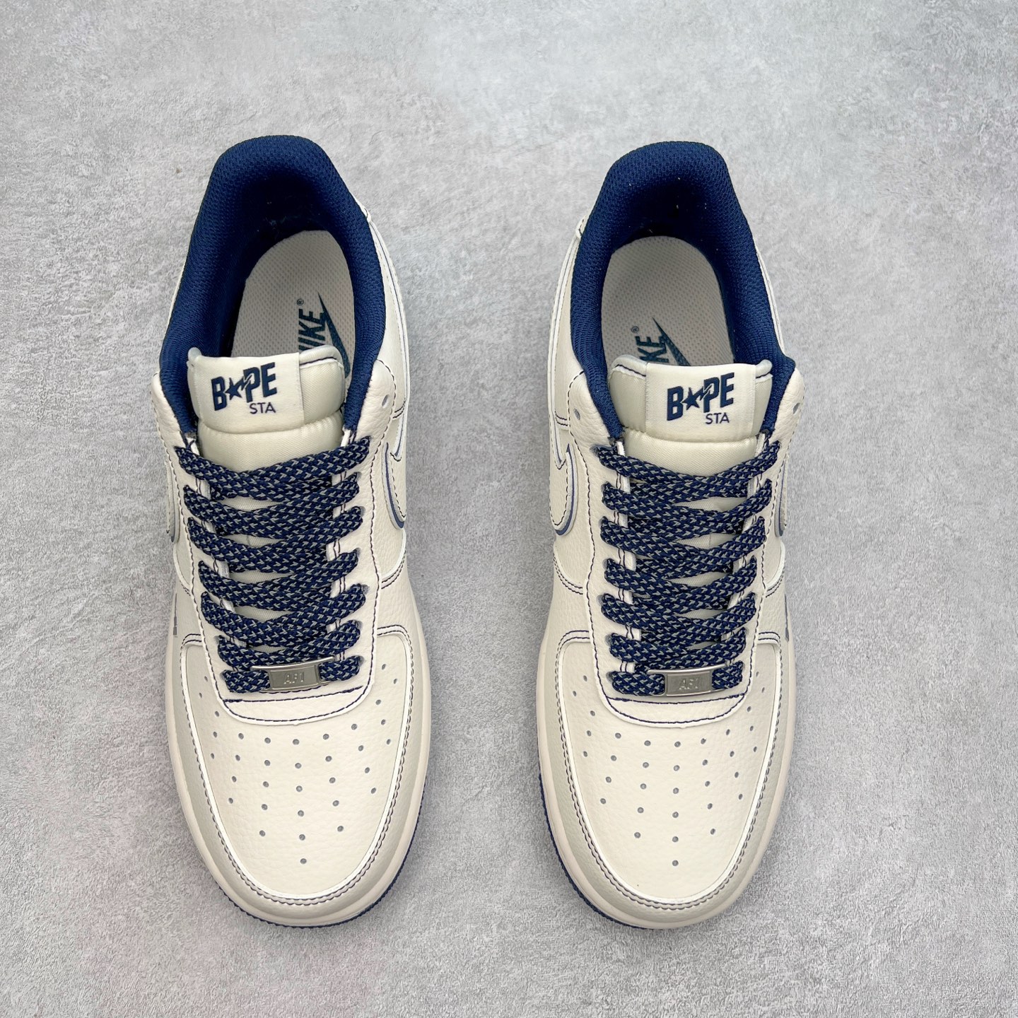 图片[2]-NK Air Force 1´07 Low 空军一号低帮百搭休闲运动板鞋 HH7518-066 柔软、弹性十足的缓震性能和出色的中底设计 横跨复古与现代的外型结合 造就出风靡全球 三十多年的Force 1 直到今天还深受青睐 实拍调校N版已经零色差零失真 百分百还原实物色彩所见即所得 不存在货不对板色差等低级问题 选购参考实物拍摄 不混卖不参货 只用心做好货严格选品 承诺混一赔十 尺码：36 36.5 37.5 38 38.5 39 40 40.5 41 42 42.5 43 44 44.5 45-选品中心