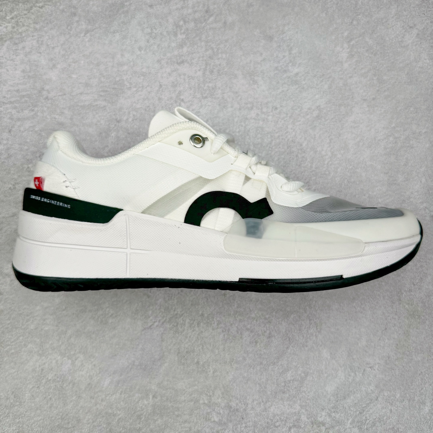 On THE ROGER Pro 2 昂跑舒适简约防滑耐磨低帮网球鞋 此运动品牌 开创于2010年 缓震着陆、强效回弹、轻柔质感的设计构思始终是ON研制关键 与此同时基于“为全球提供革新性的跑步感受”信念 陆续推出了多款跑鞋及其以专业运动人体跑步工程学为设计关键的功能性跑步服饰设备 让跑者不费力气地畅快畅跑 尺码：36 36.5 37.5 38 38.5 39 40 40.5 41 42 42.5 43 44 44.5 45-选品中心