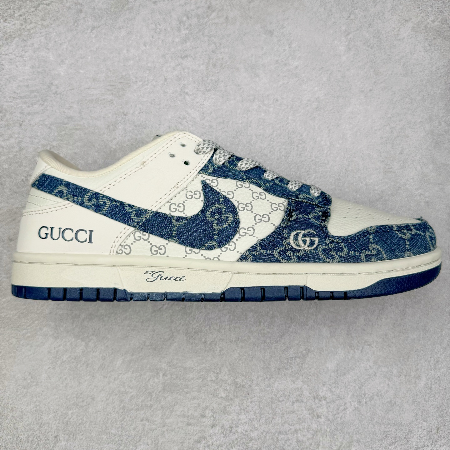 NK Dunk Low 定制配色 CH8311-285 大厂出品 极力推荐 原装头层材料 独家版型蒸餾加工帶來的是更好的视觉和脚感体验大厂纯原品质出货 清洁度 电绣工艺 皮料切割干净无任何毛边 细节完美 实拍调校N版已经零色差零失真 百分百还原实物色彩所见即所得 不存在货不对板色差等低级问题 选购参考实物拍摄 不混卖不参货 只用心做好货严格选品 承诺混一赔十 尺码：36 36.5 37.5 38 38.5 39 40 40.5 41 42 42.5 43 44 44.5 45-选品中心